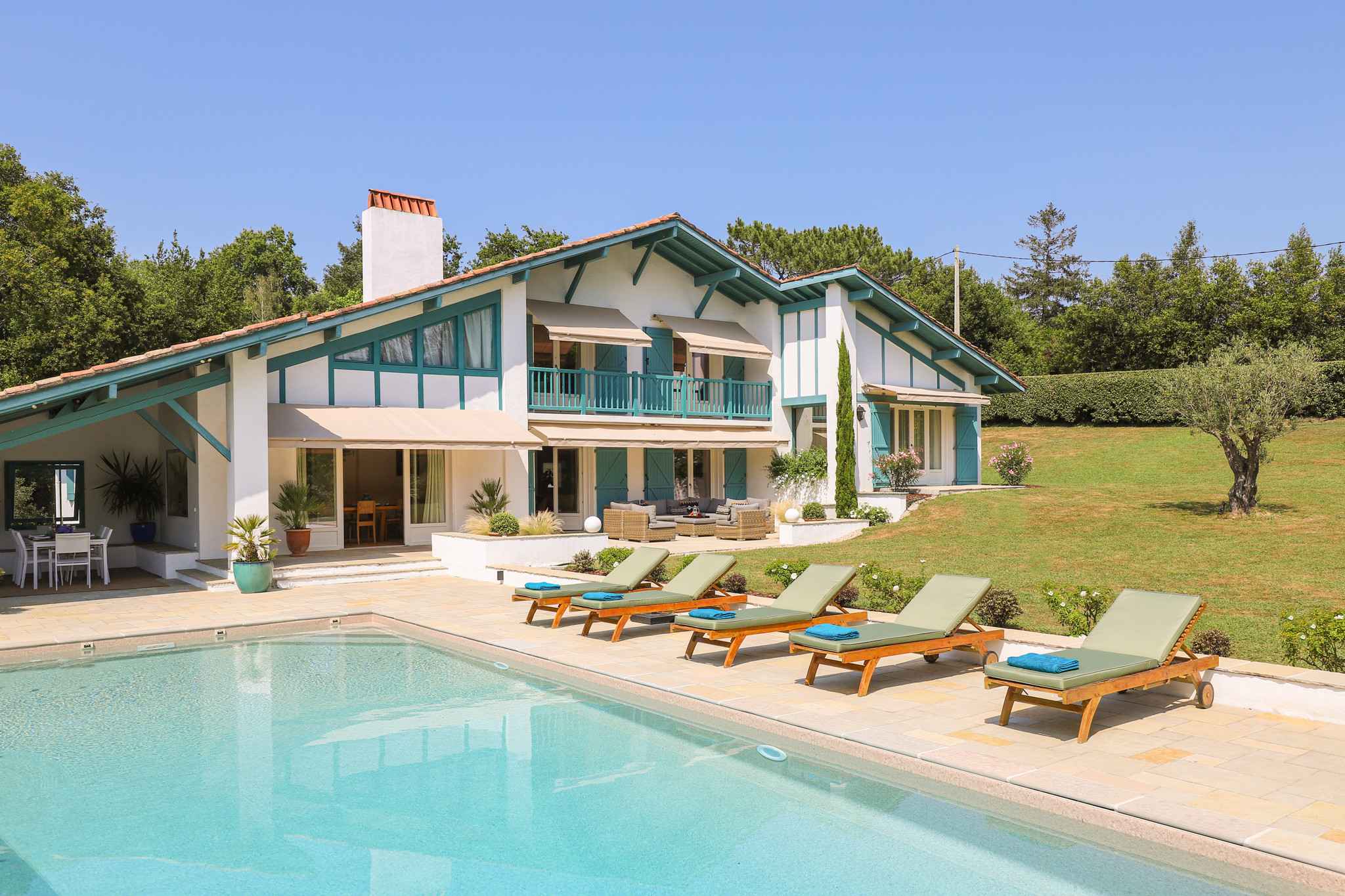 17541288543ba3b6c8bc250ed94e7a45b32c64b714 - Attribut alt par défaut.