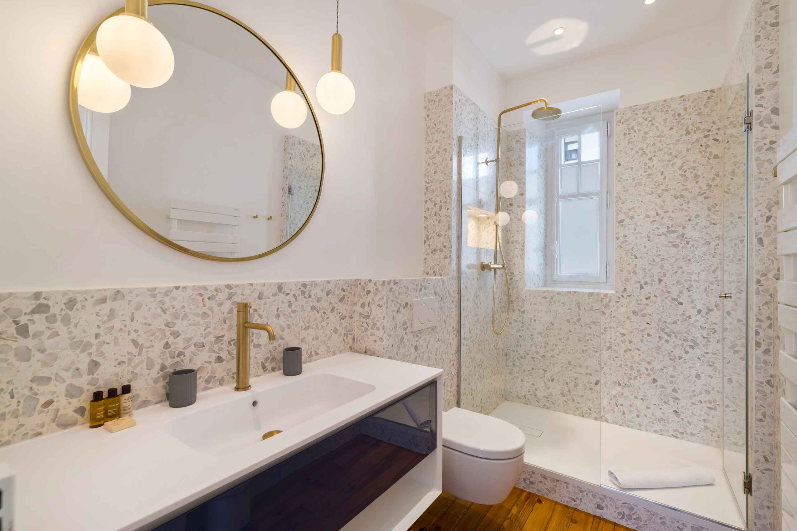 1677085485332409e0e09c9d8e2a840acc02c00216 - Attribut alt par défaut.