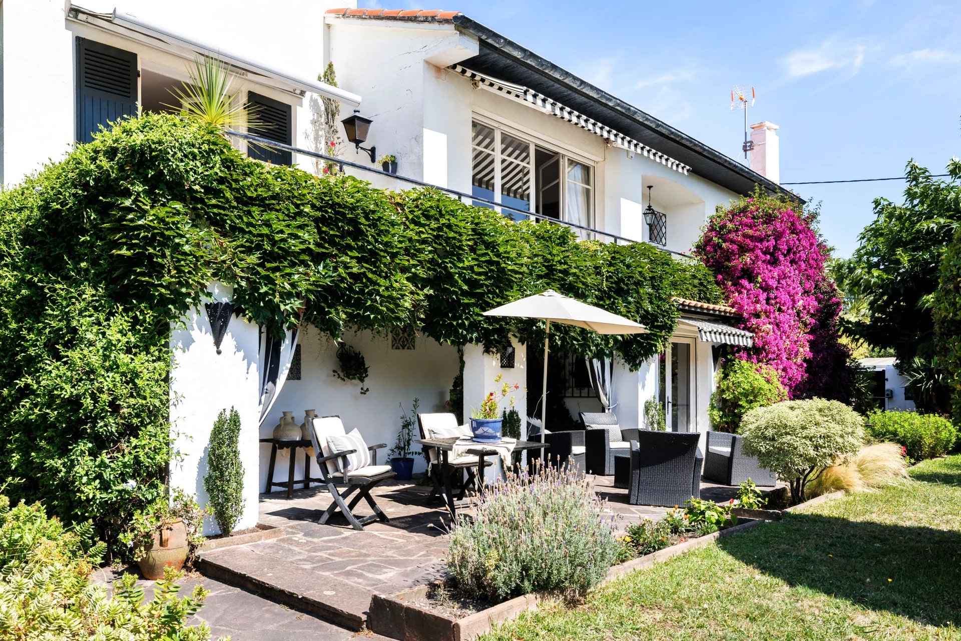 6f30b16ae2eac5ab554a793e13976b3b 84f409fbcc 1920 original - Attribut alt par défaut.