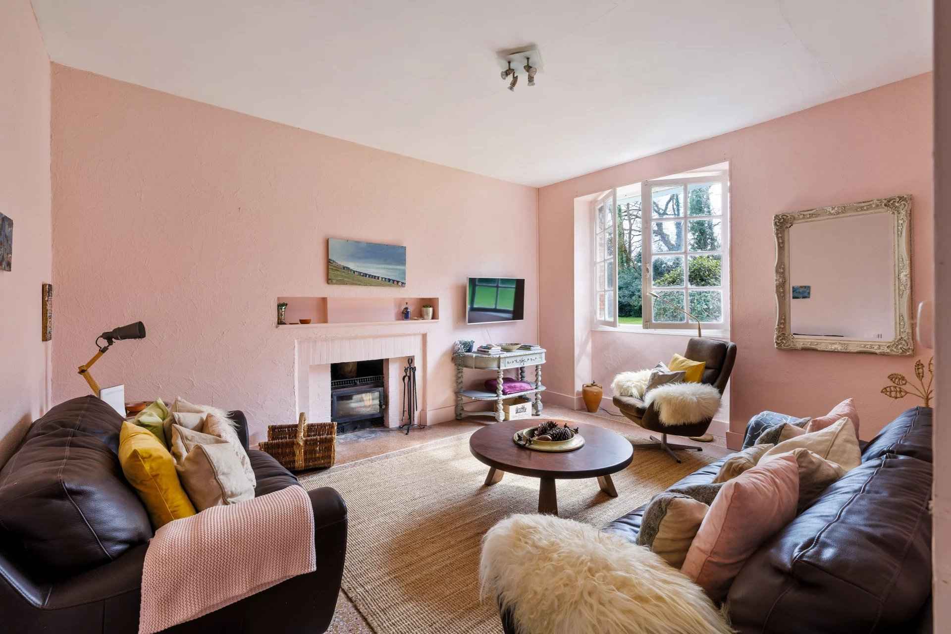 56e4bbe8140296f1993a68e697b8fe32 f75043af3f 1920 original - Attribut alt par défaut.