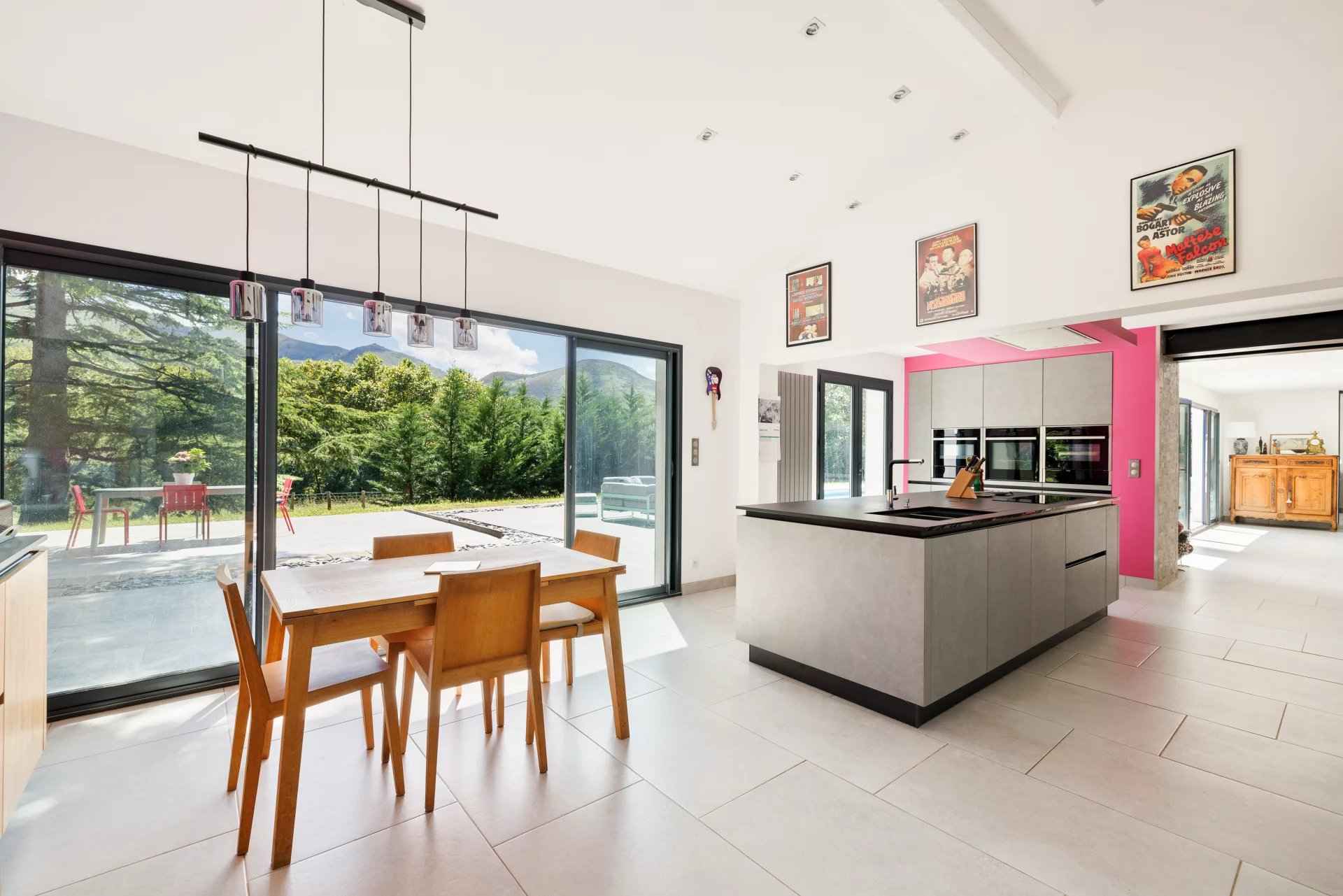 0fdbf1294bbb7d8b0bb068305770db3c 00fa6604e3 1920 original - Translation missing: en.helpers.application.image_tag.default_alt