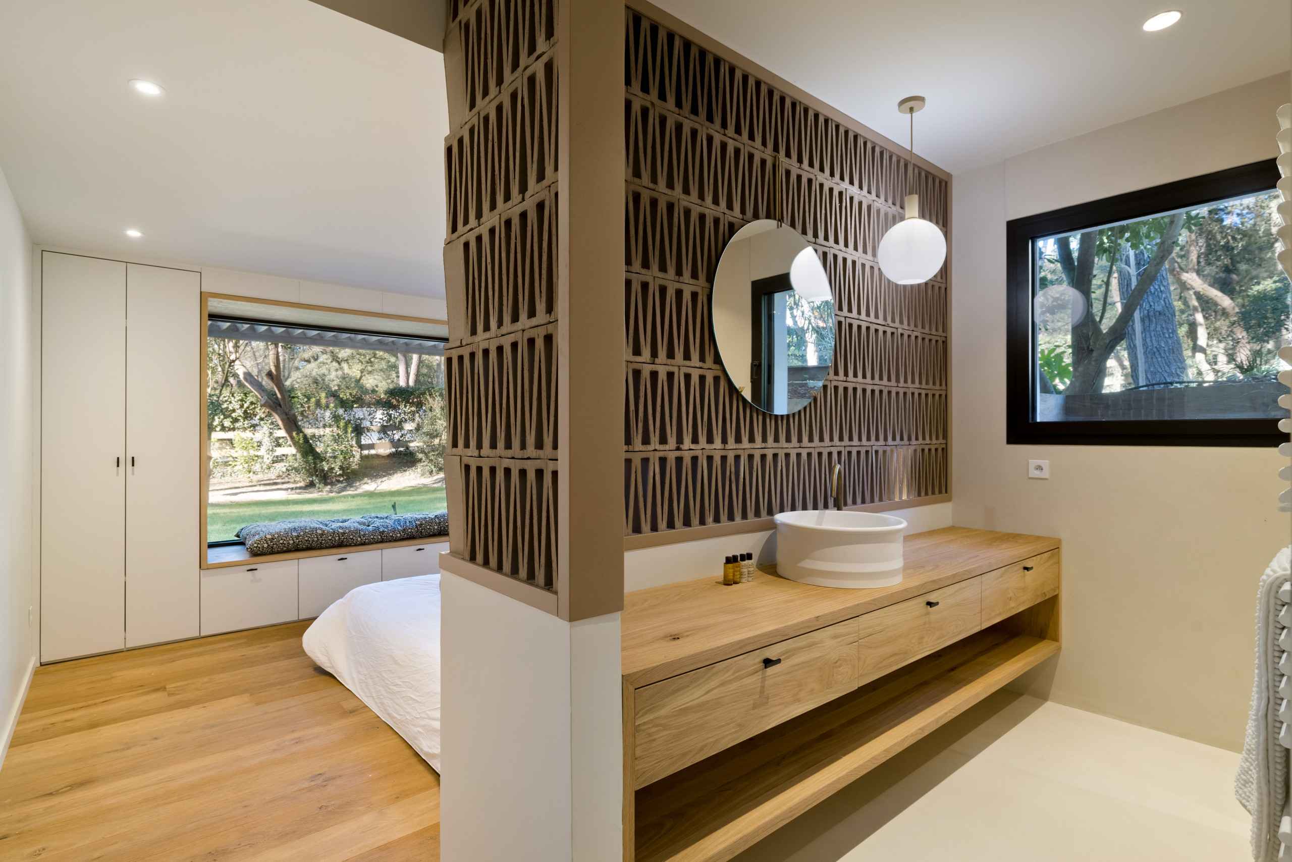 1676394793256b22a15b1a3798825d38e7fcb7c295 - Attribut alt par défaut.