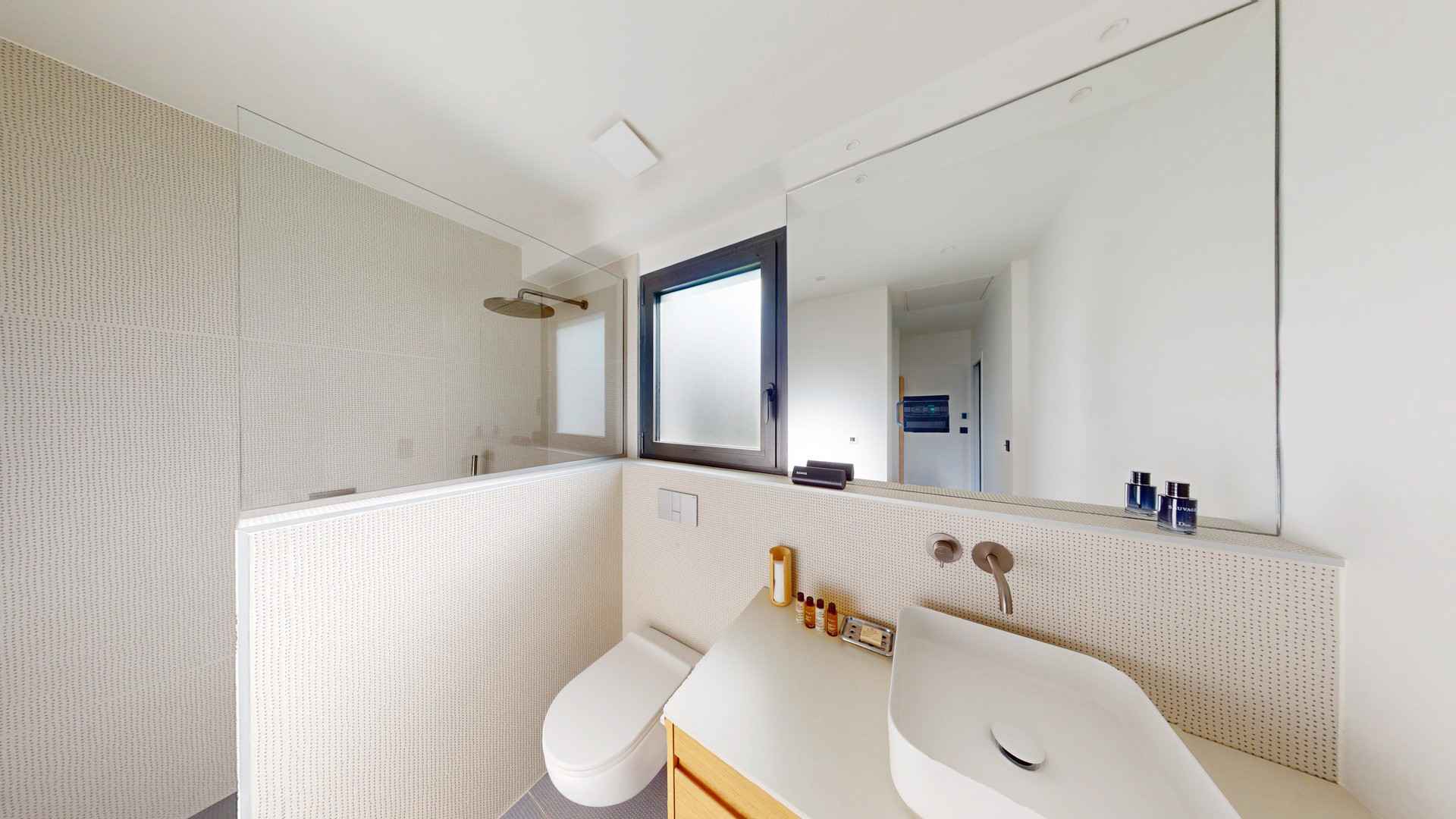 170204603612547d62dcabd95400135e6d0503af97 - Translation missing: en.helpers.application.image_tag.default_alt