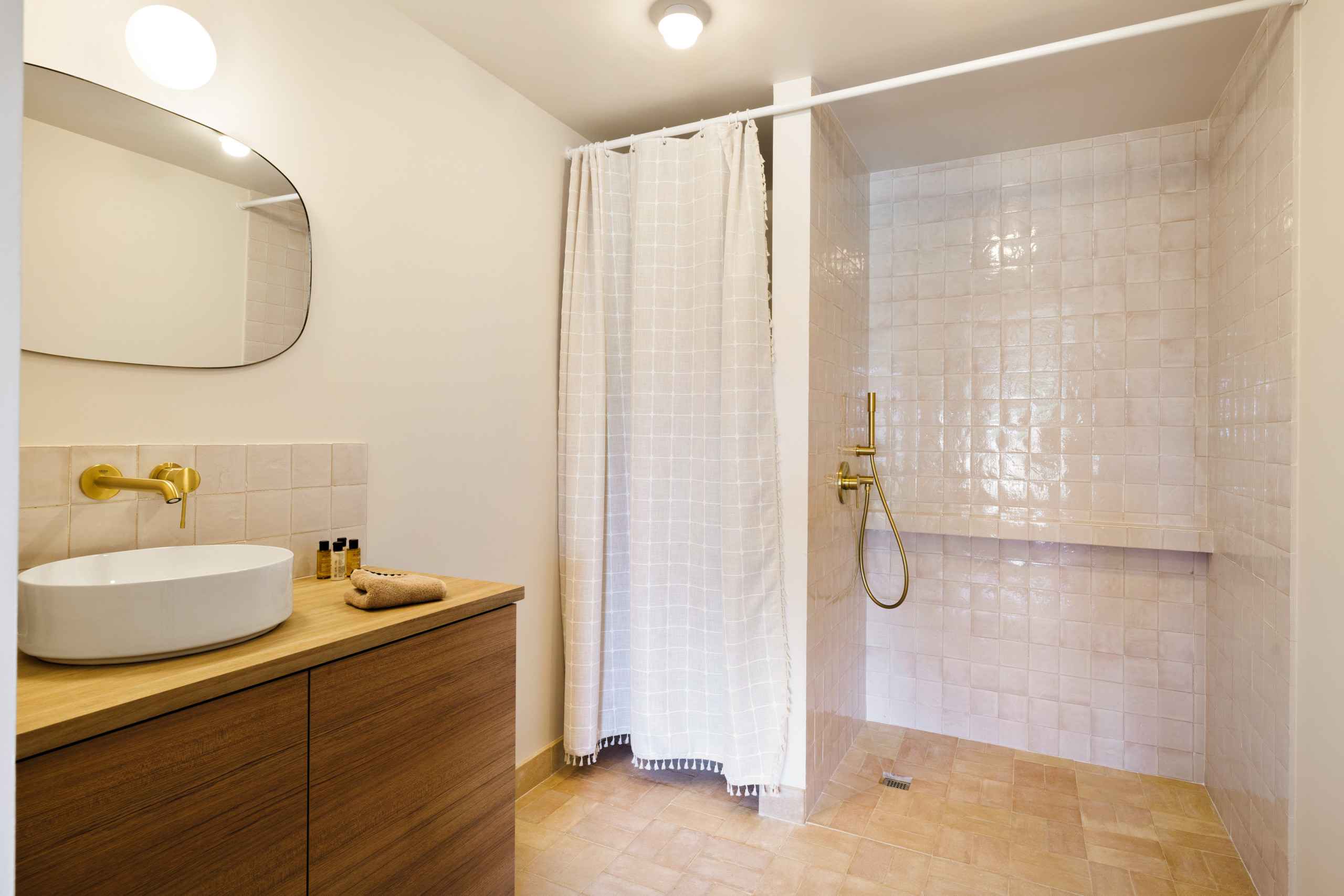 17437771011e65d3bb209143c197515a112a6273b3 - Attribut alt par défaut.