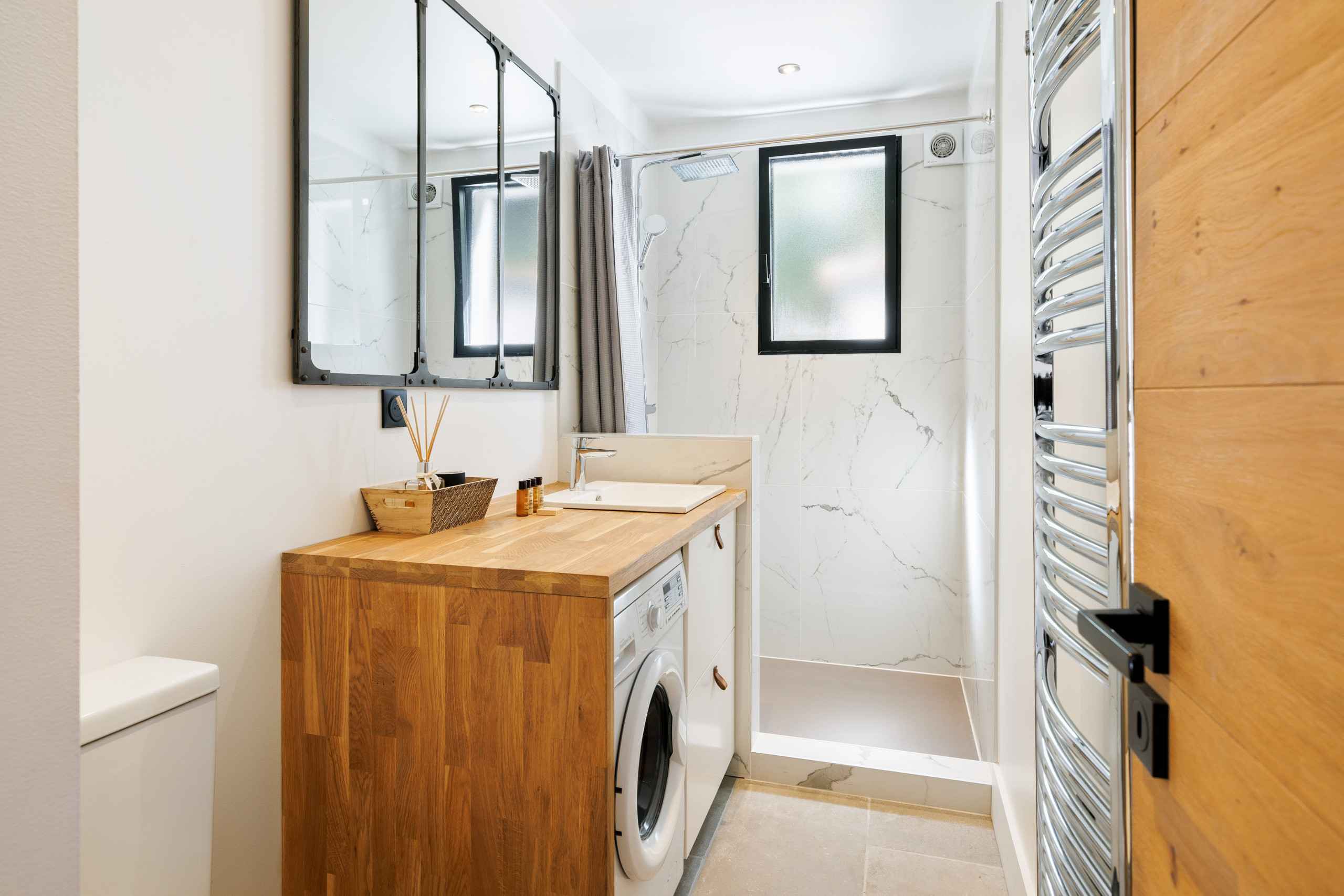 17454155005b7031400d23d82130609fbbc74b4156 - Attribut alt par défaut.