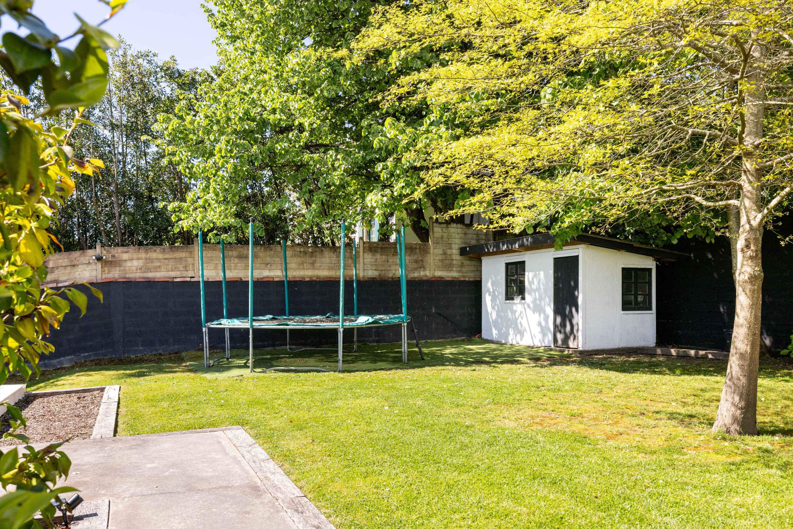 17454155752dceb0ad40a1057e763df266b17c16d9 - Attribut alt par défaut.