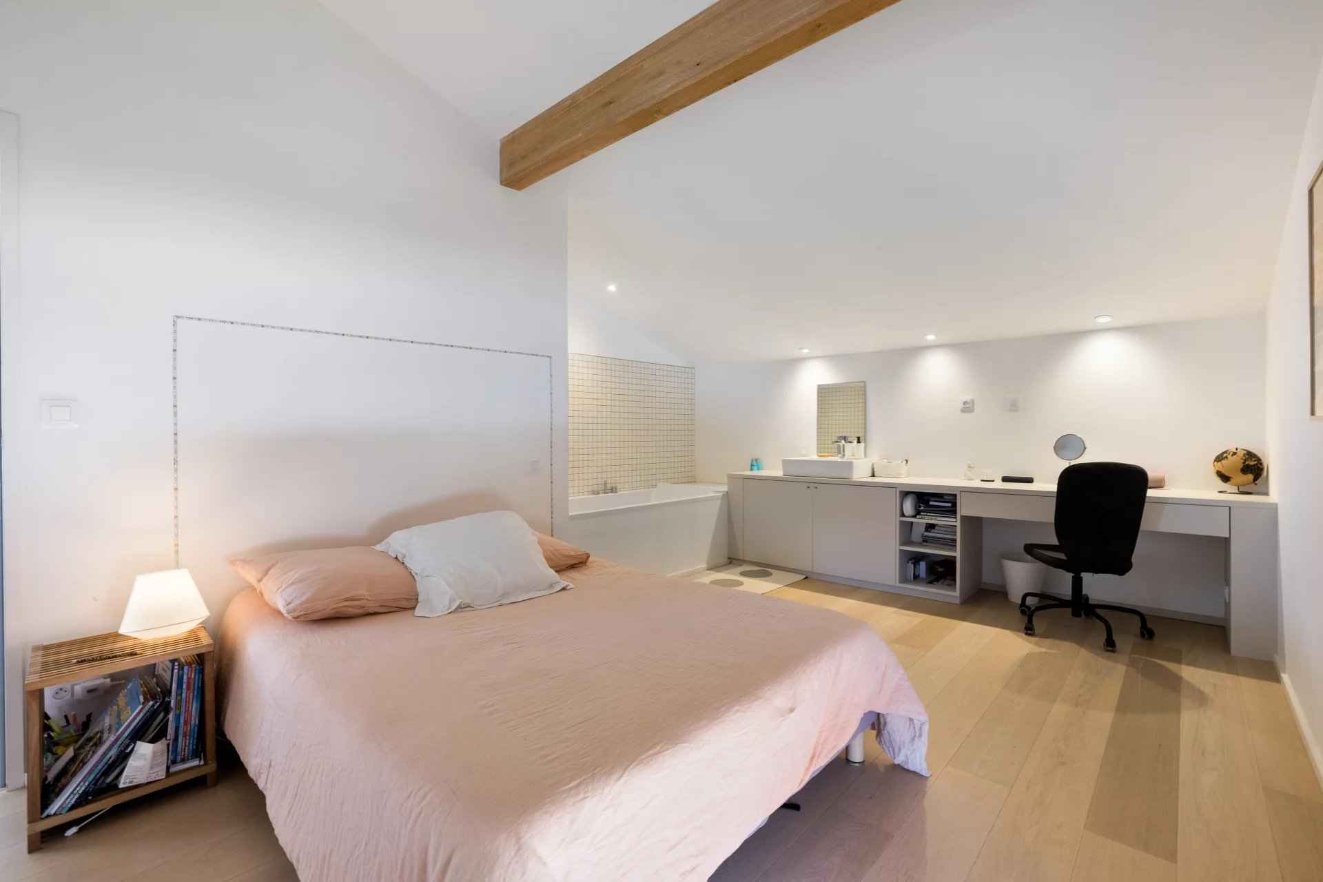 2c2f8652eccbb940199c9fda23f8f795 9252886070 1920 original - Attribut alt par défaut.