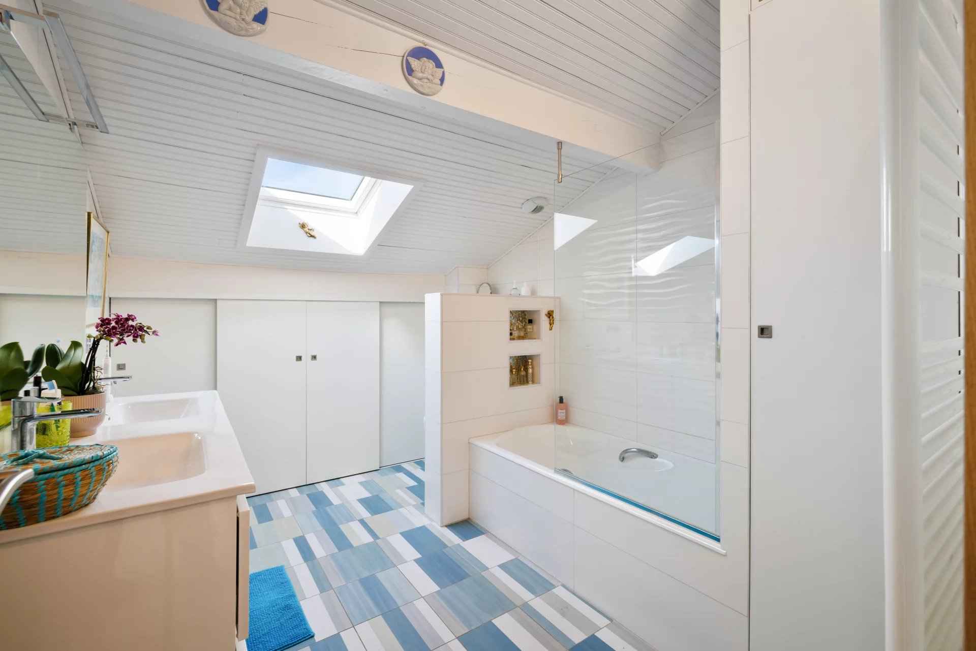 F4d87b837d4024250bee91e6d890e149 83e2be356a 1920 original - Attribut alt par défaut.