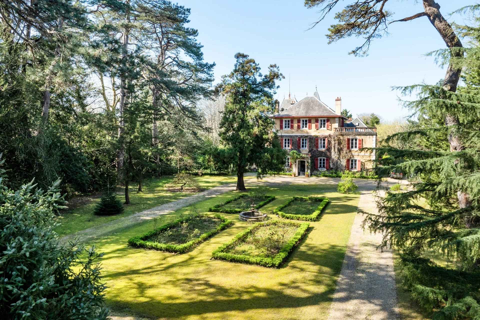 3080ada51df9ee43cceae1170453cecf a29a7bdb75 1920 original - Attribut alt par défaut.