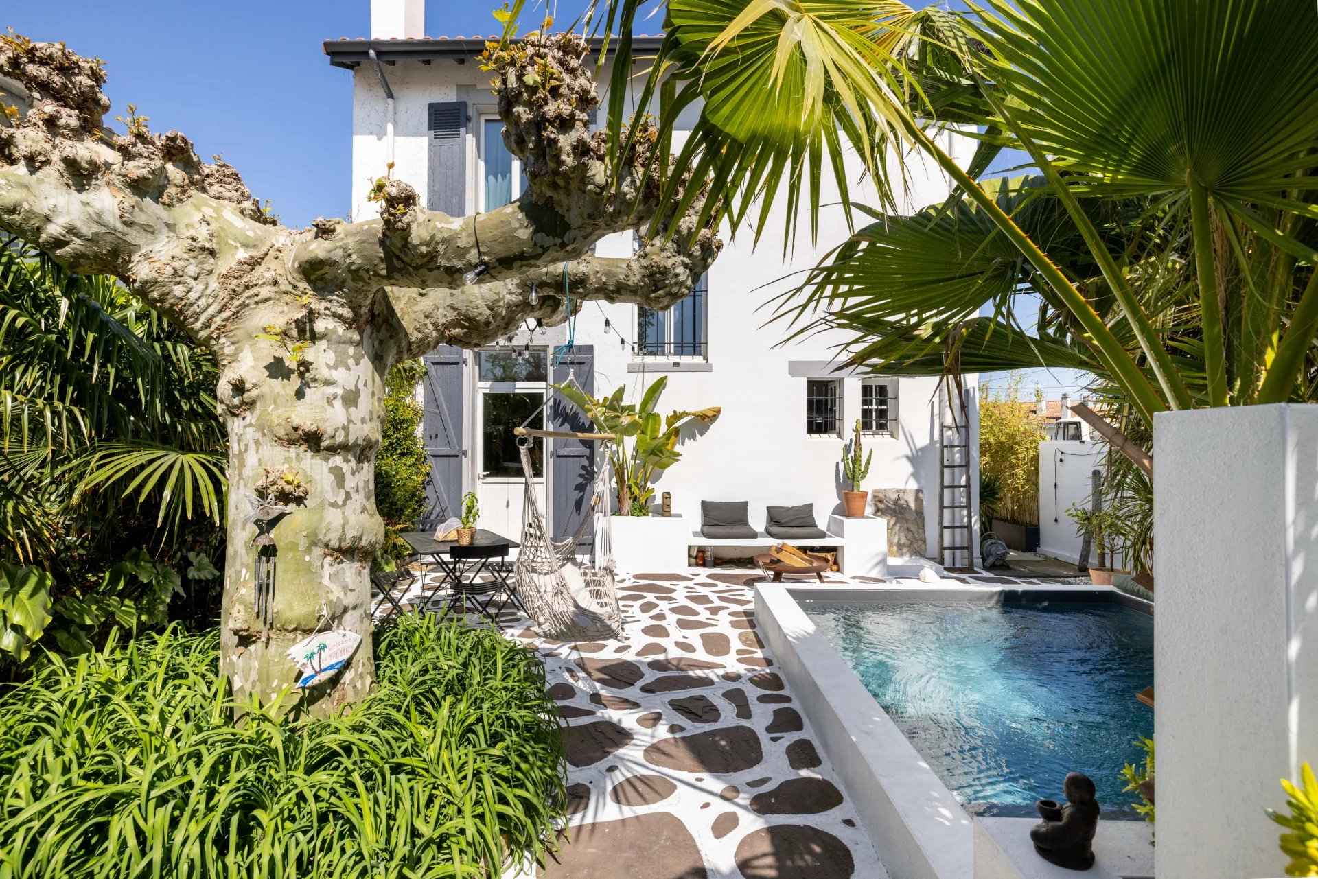 Fcfd6745c995246a42c815c402b08b4c 2b51afc0e1 1920 original - Attribut alt par défaut.