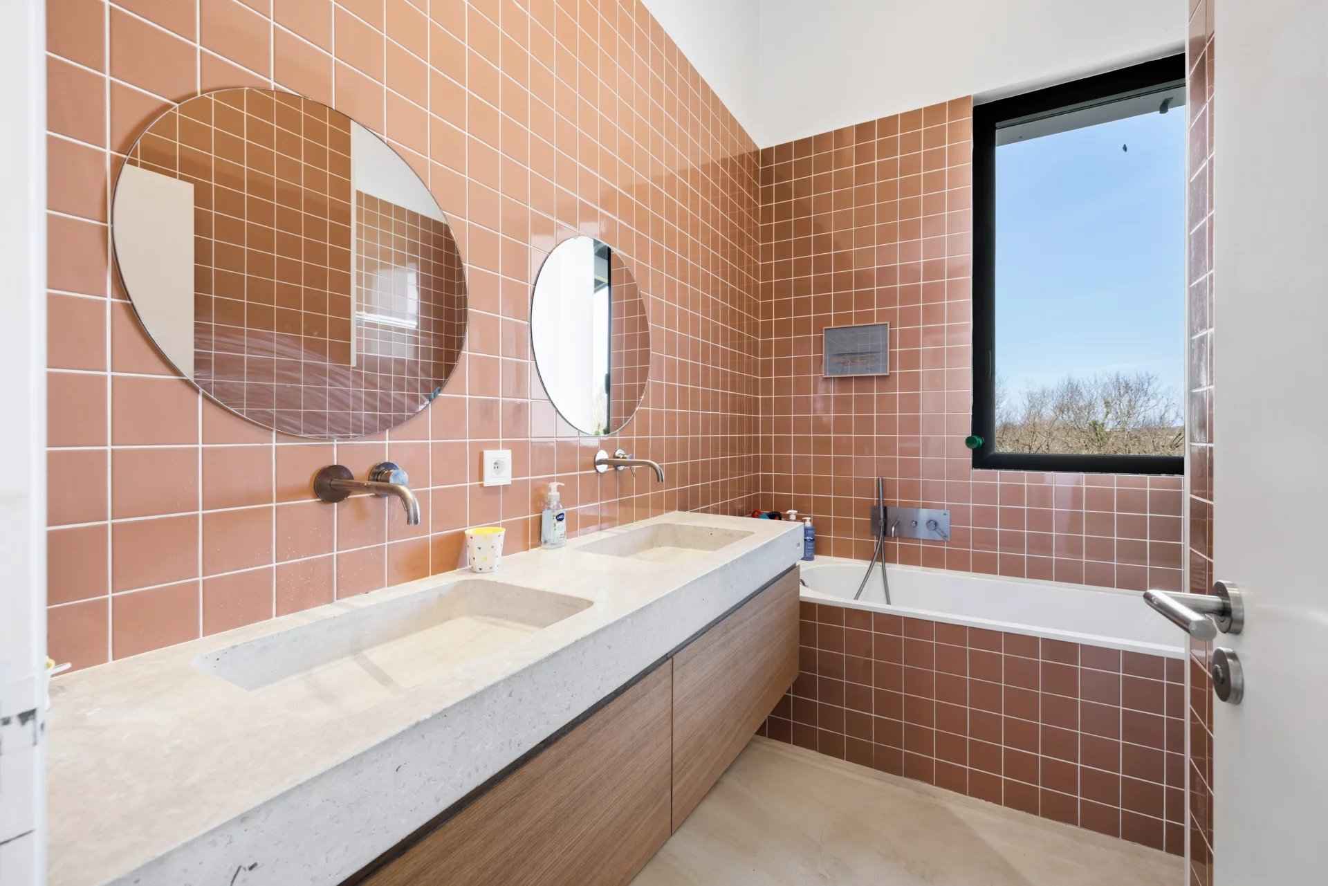 803051f4d8037302d4dc42fb1ae99ba5 e43e3384c1 1920 original - Attribut alt par défaut.