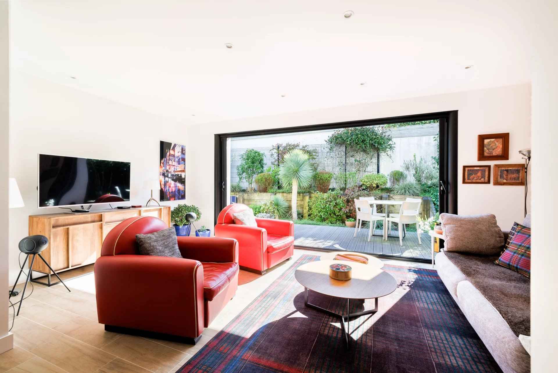 Ffc2c4002b0829f77c6f3a54e00bee4e 4d4de849eb 1920 original - Attribut alt par défaut.