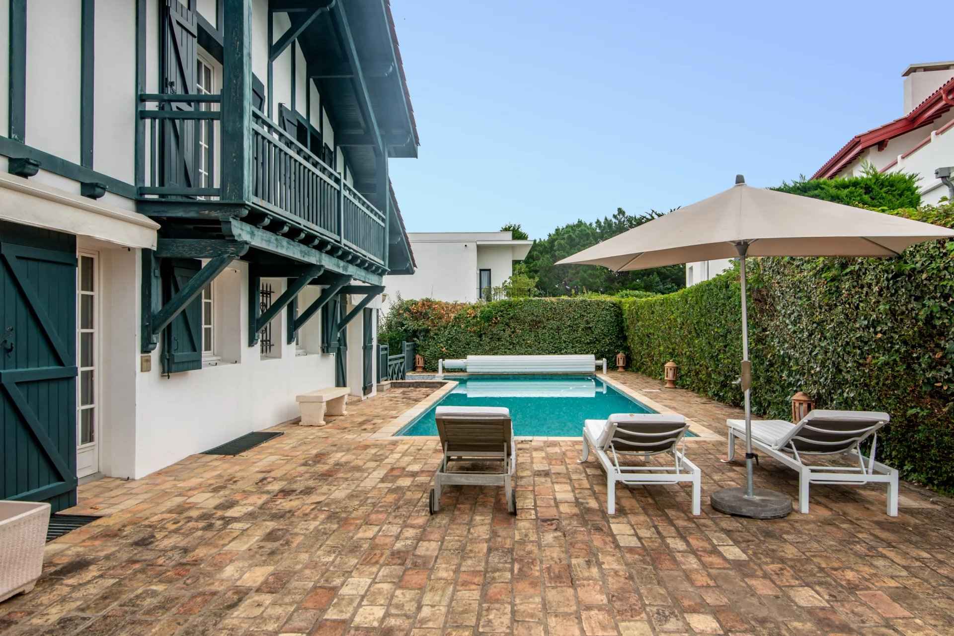 Fb827197287e632f92906f742a1fc4e8 f3e3081201 1920 original - Attribut alt par défaut.