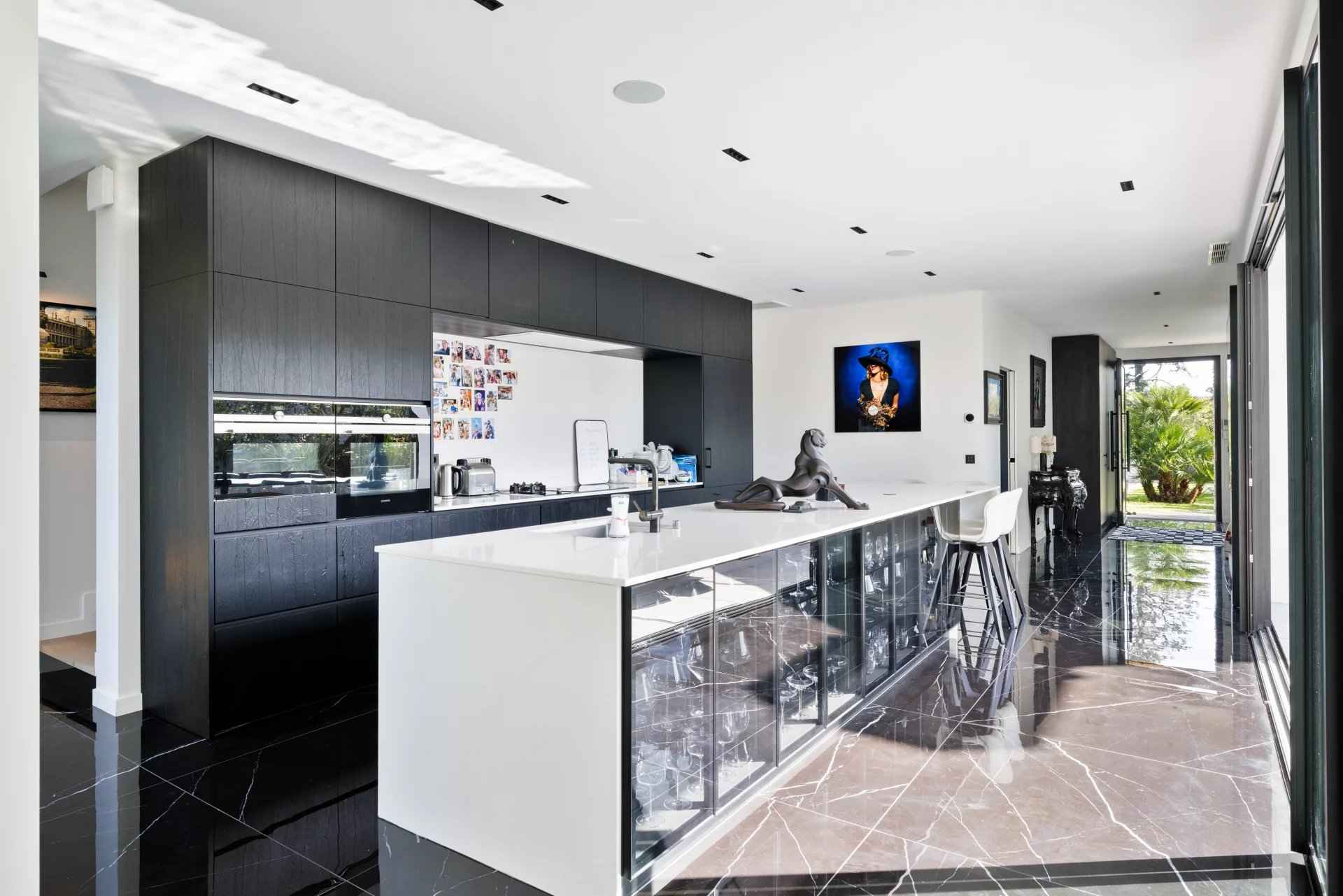 8788dca1393d5b524fab35a93479688c b96f17ebda 1920 original - Attribut alt par défaut.