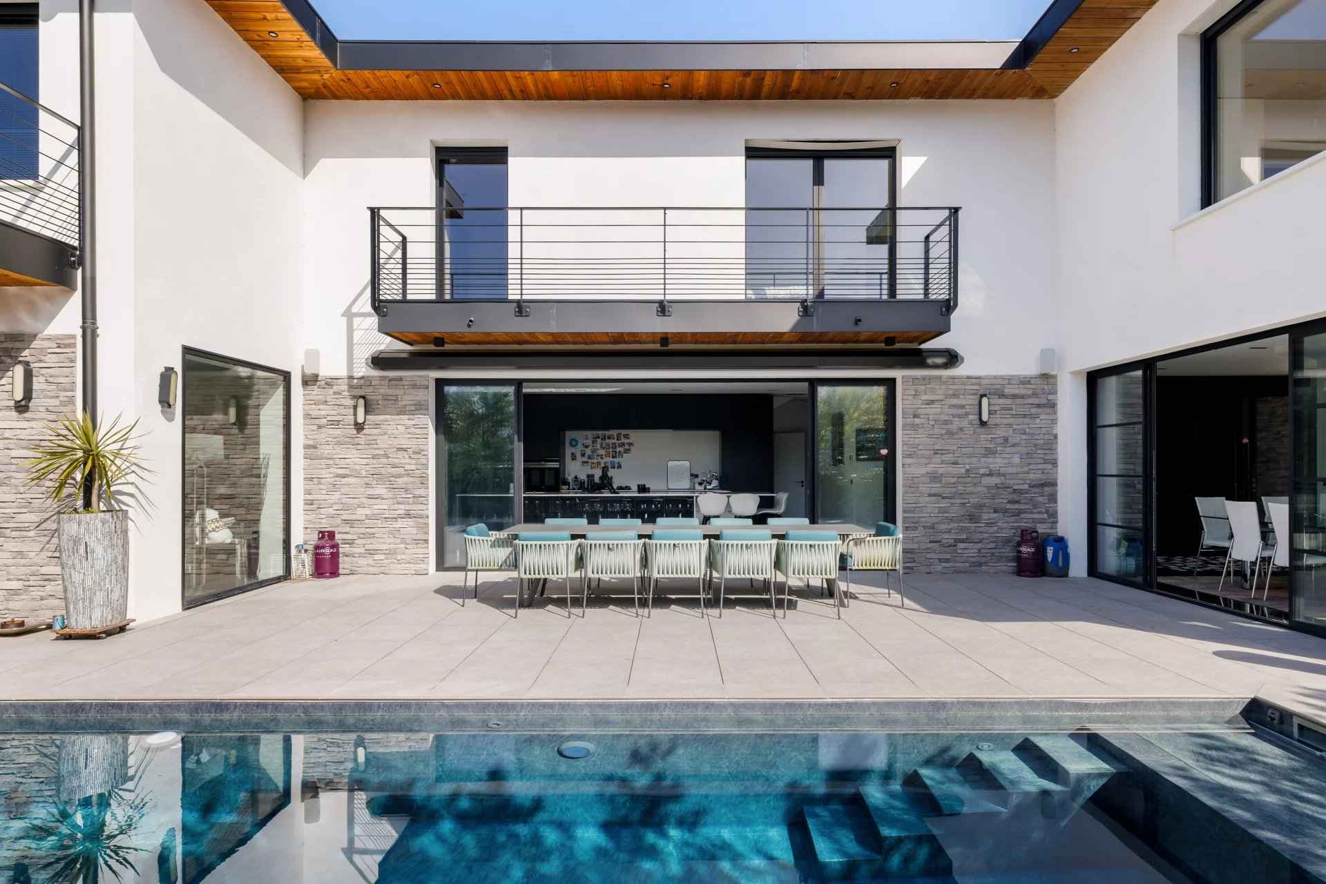 95421476a4b2322069ea5a62c3ff04ab dc14b9c7e8 1920 original - Attribut alt par défaut.