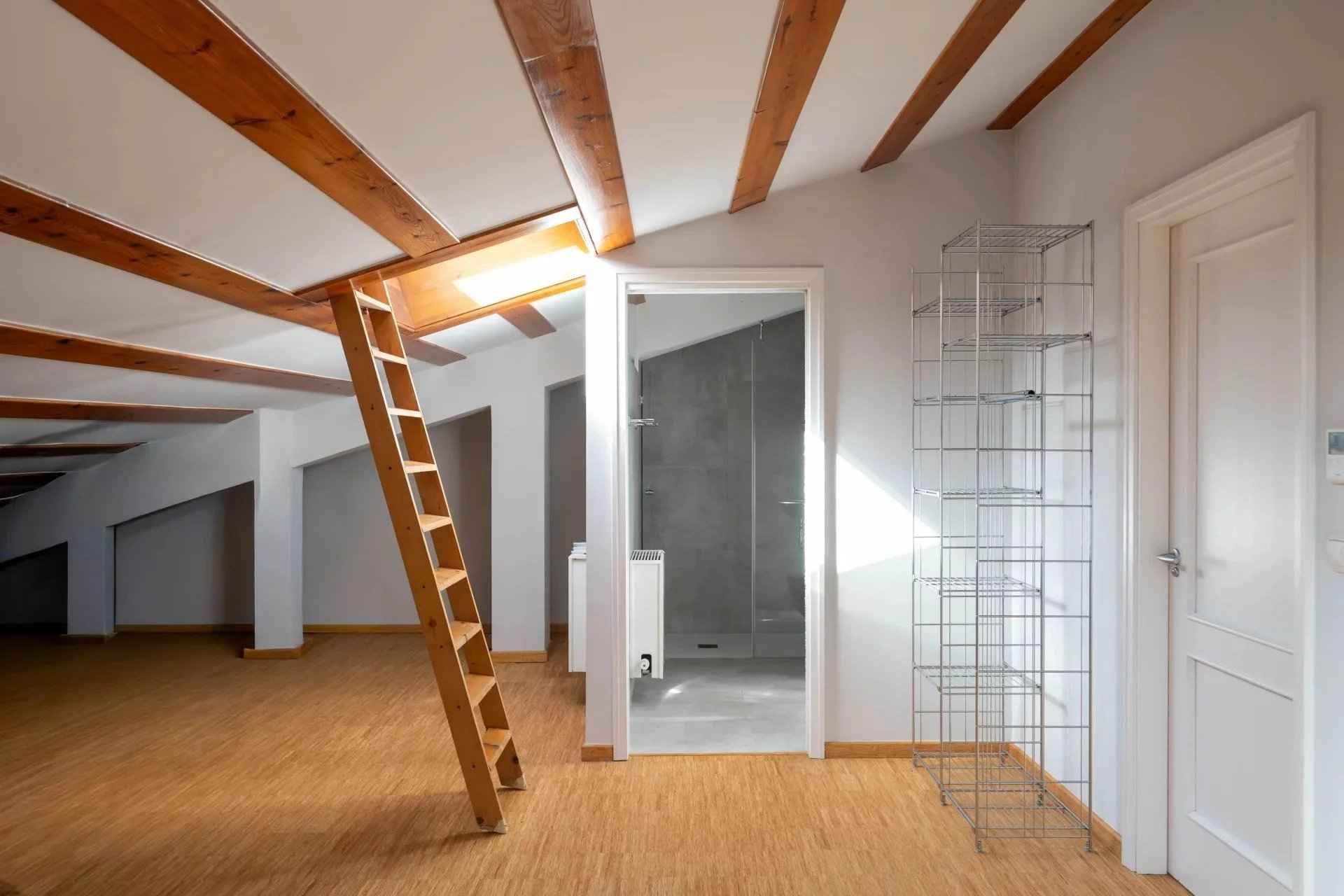 3327e7b189f18a1d0a731352a25d2c94 70dfa580be 1920 original - Attribut alt par défaut.