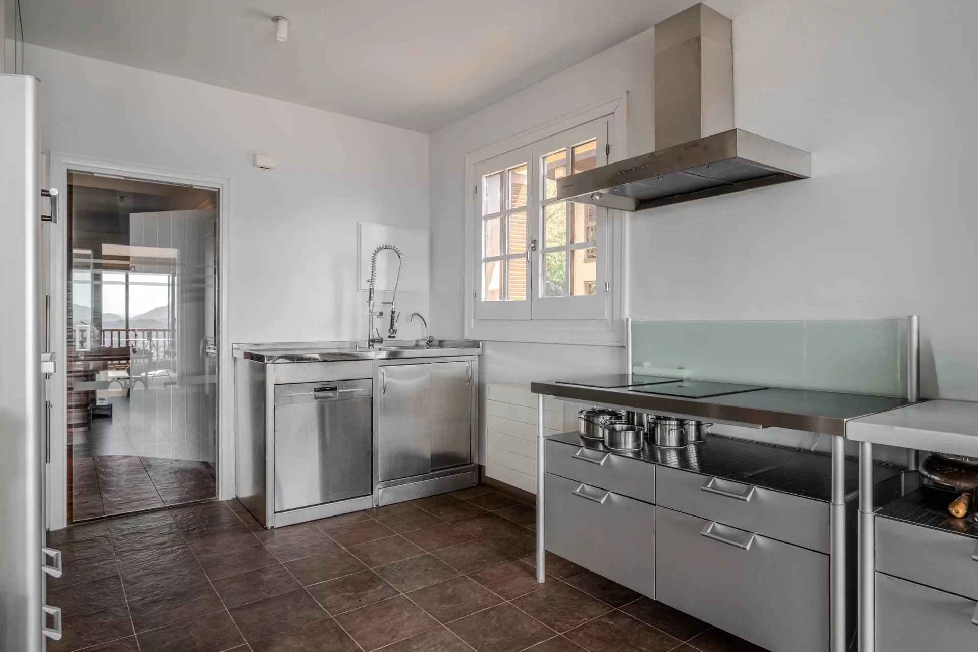 276c3f06627dad33e94149cf0eacd16c af6b9f77ca 1920 original - Attribut alt par défaut.