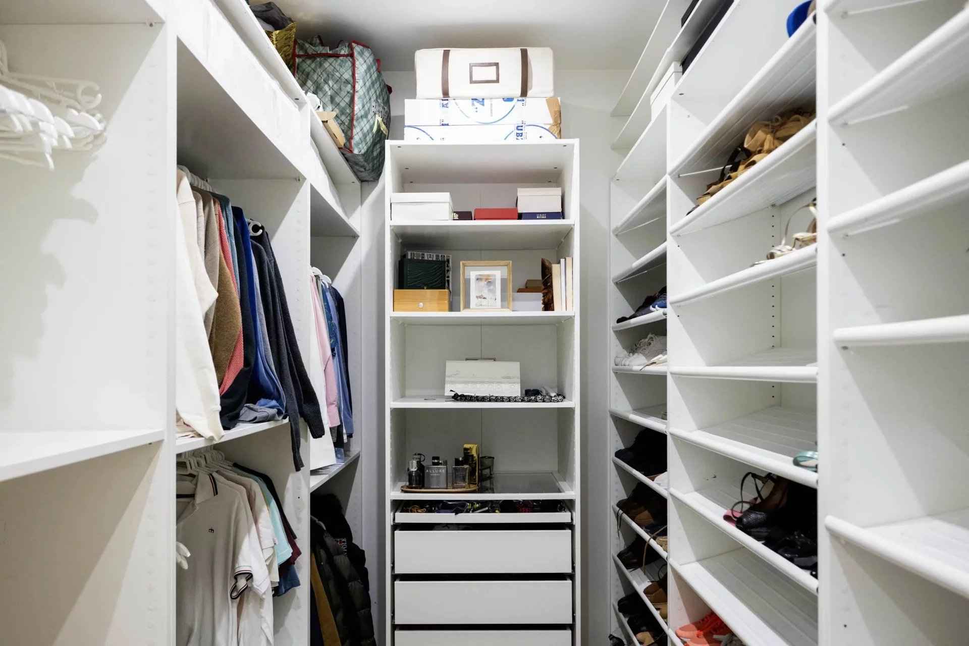 1b0930b36b90f545b665f8c9ab442771 c7c90f3e42 1920 original - Attribut alt par défaut.