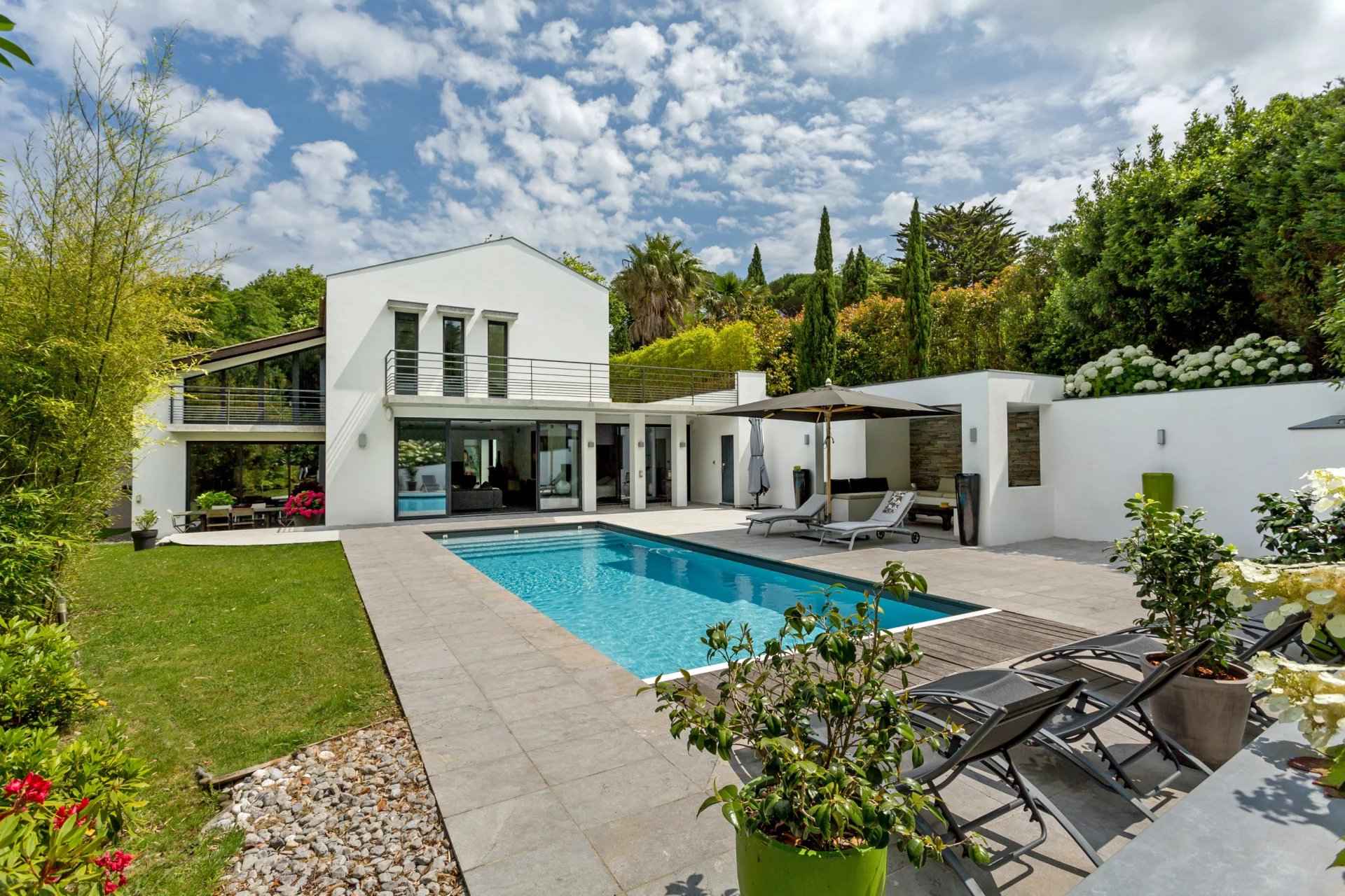 Fb2a112d30b70bb67a26f4d4534c9e60 07f074cc82 1920 original - Attribut alt par défaut.