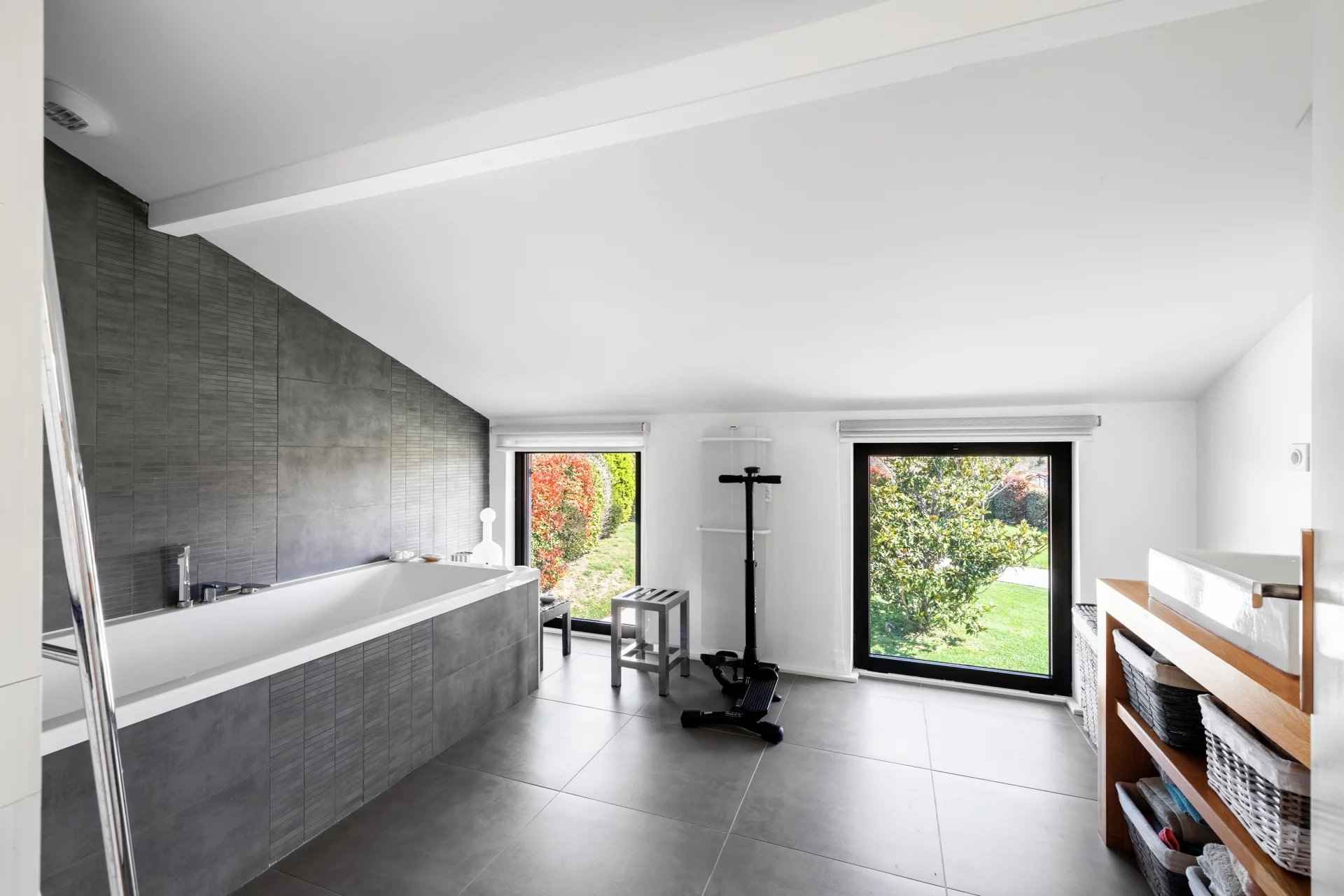 E794fd7f97d43a9c02d4d77ffbd5a1d1 f75589f022 1920 original - Translation missing: en.helpers.application.image_tag.default_alt