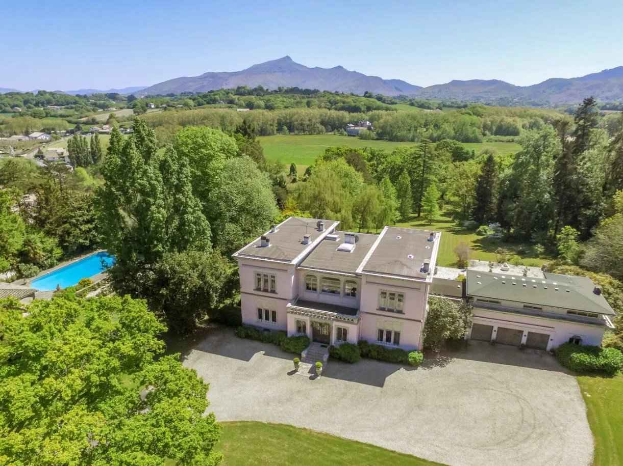 029df3a06b544a47e67146ada07acb52 668ff9582f 1221 original - Attribut alt par défaut.