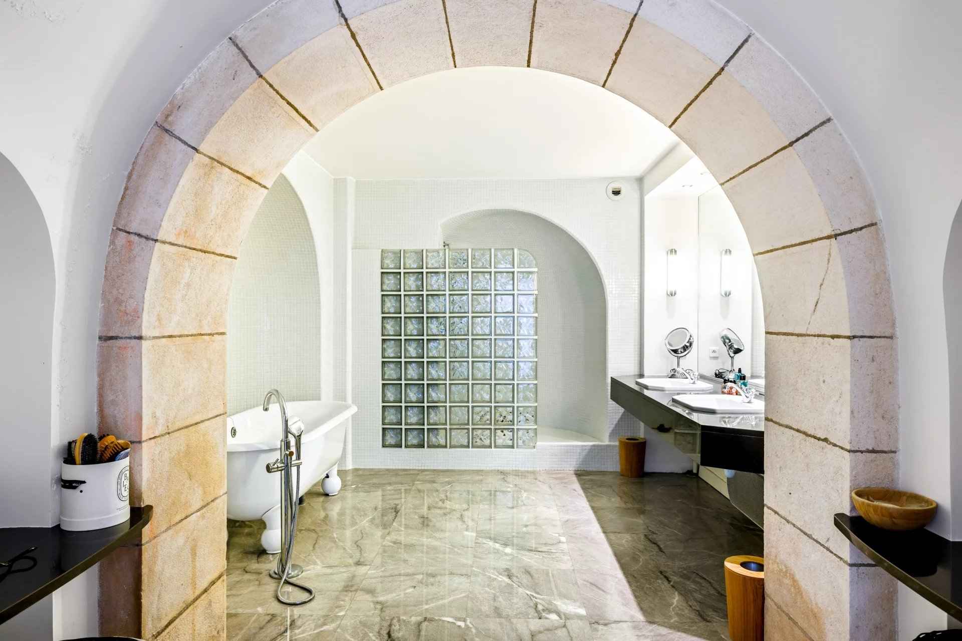 1085fd274ba47a2c0c5f62342a29f075 a5ddd2b671 1920 original - Attribut alt par défaut.