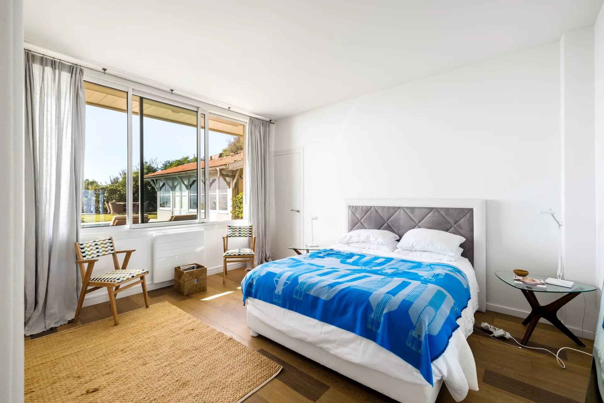 09b8a30761bee86fe664a769ba2d6f1d d7b4e501b8 1920 original - Attribut alt par défaut.