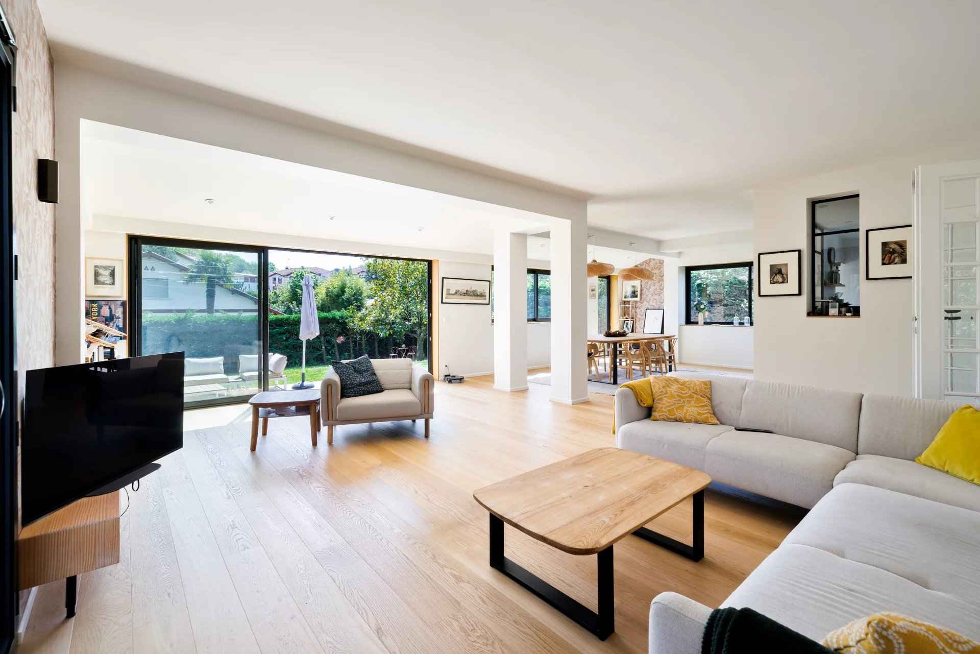 Bdb0d0ca2d625d36e7d59f5fd8011a5b a698eaede1 1920 original - Attribut alt par défaut.