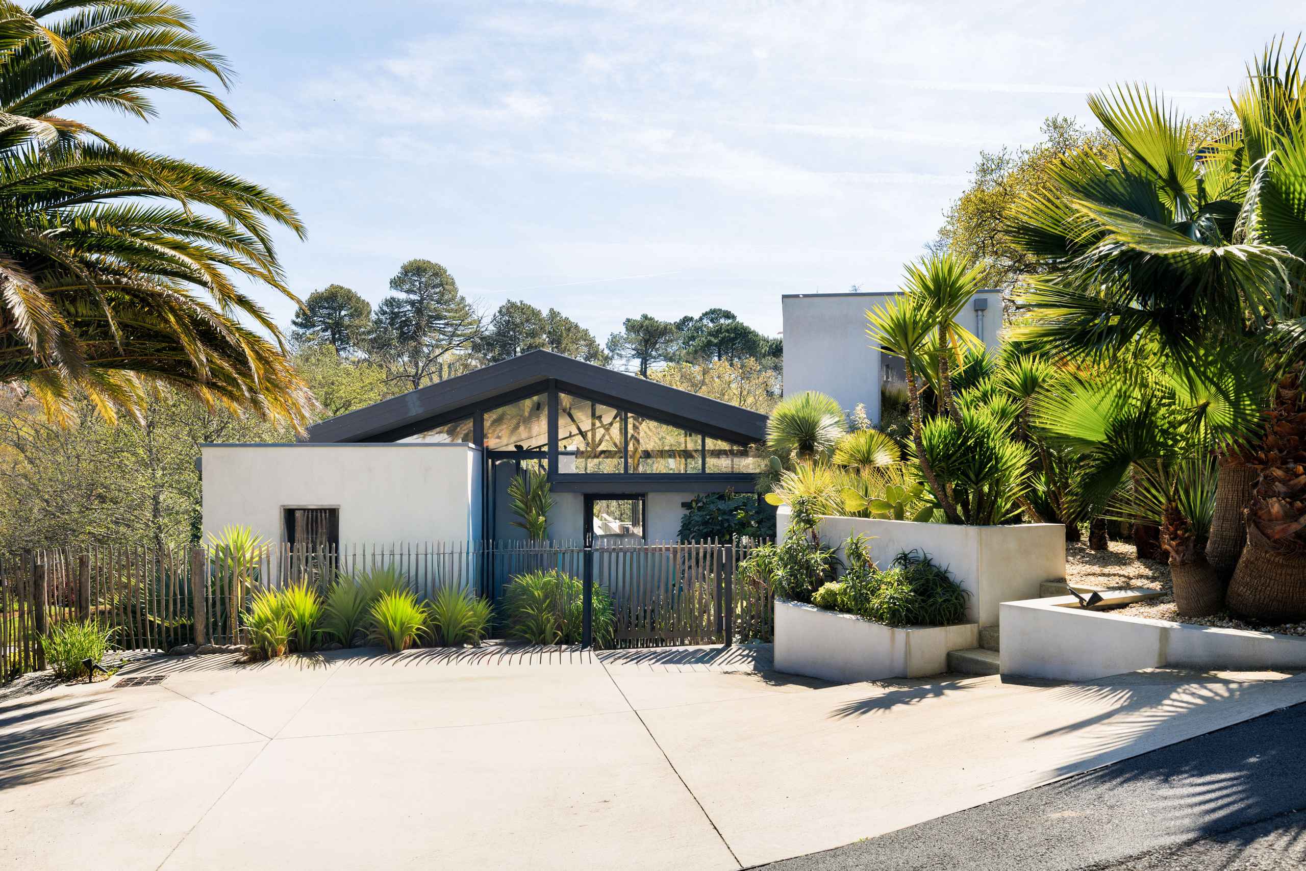 1775750730682a58fbf69d4d0045f86e2e0d884a99 - Translation missing: en.helpers.application.image_tag.default_alt