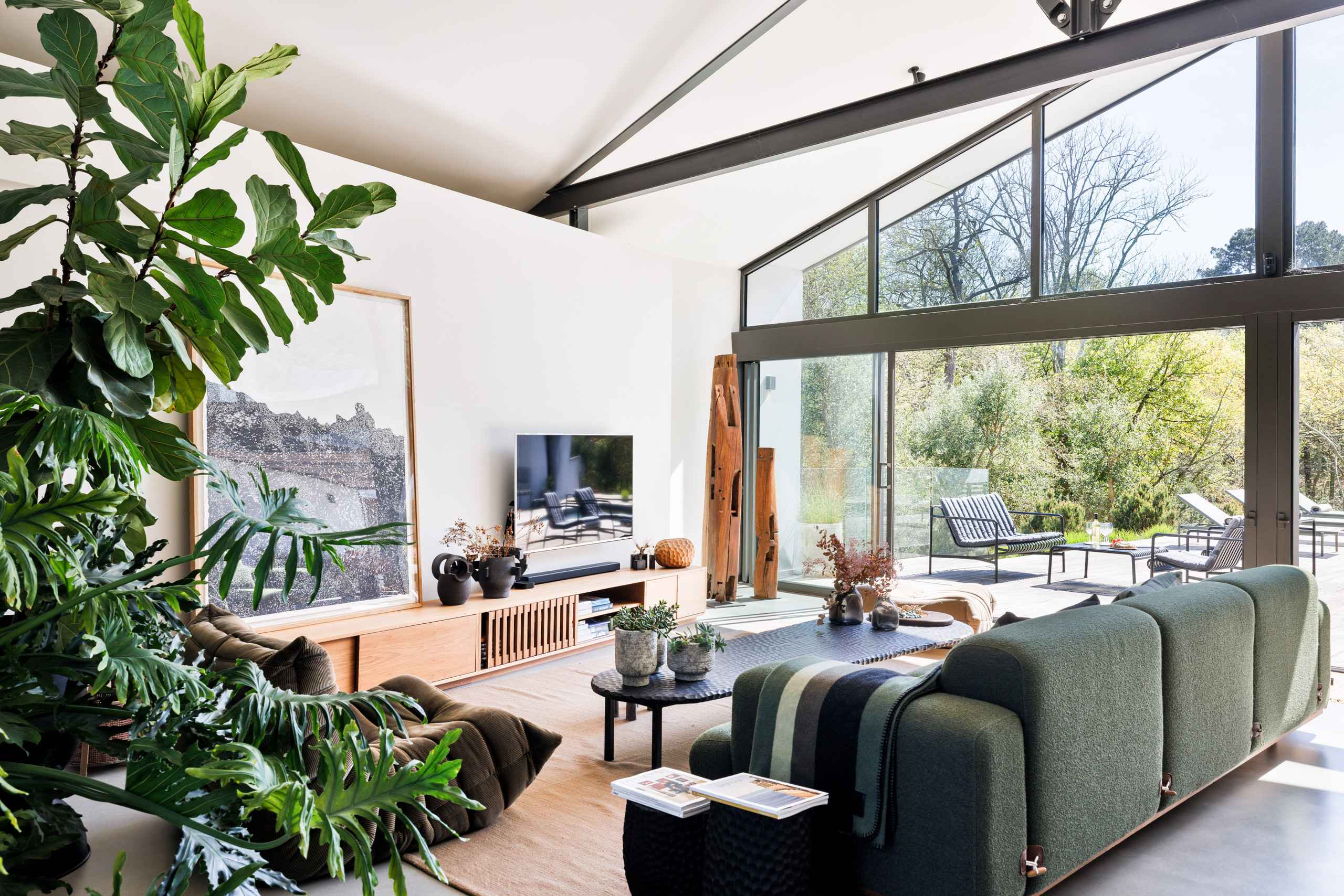 1775750777e25768be8063b5d985ee43461e4de8c3 - Translation missing: en.helpers.application.image_tag.default_alt