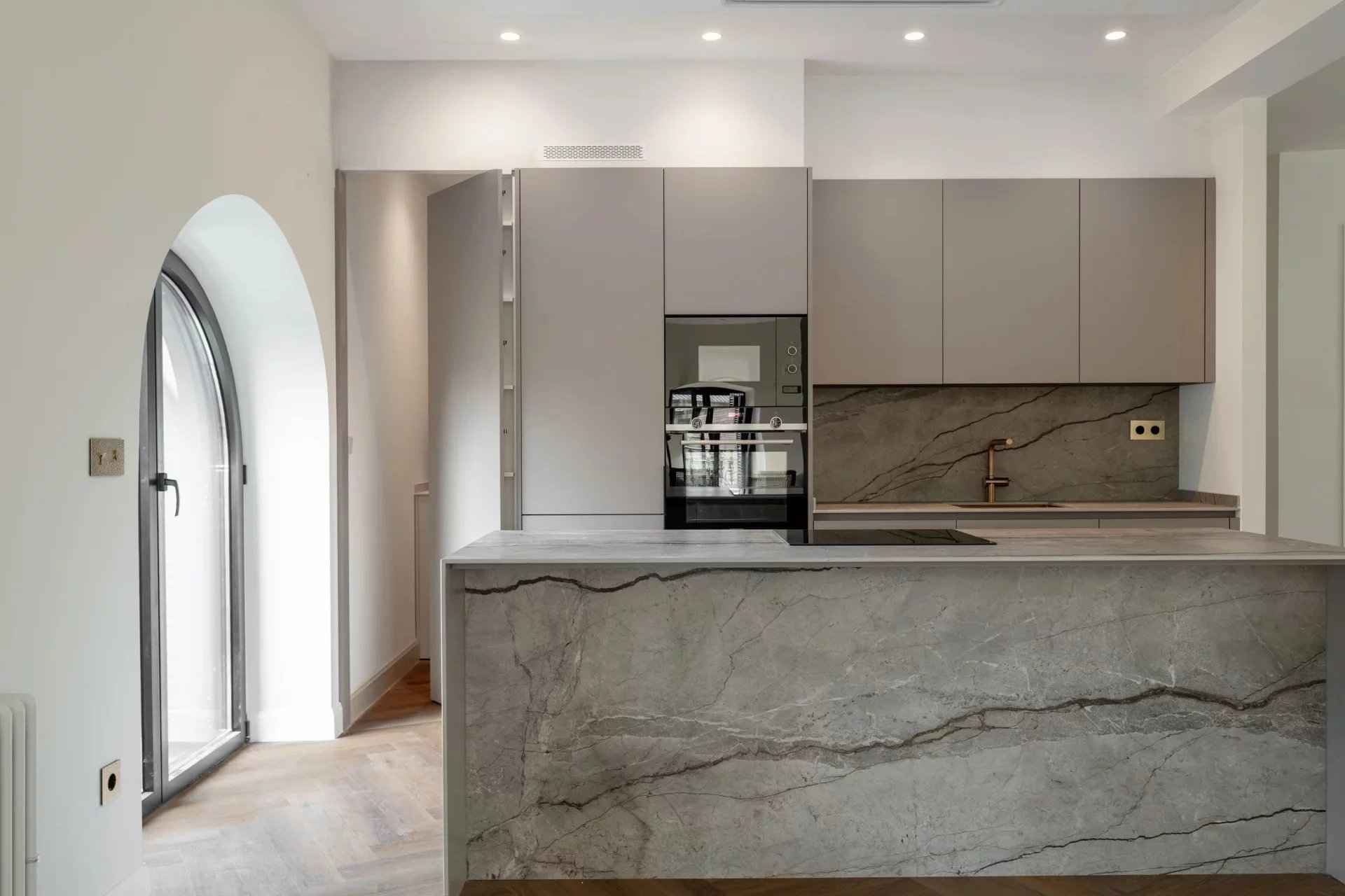 55ff954c7c0f5c33c4bd517bd529ecc9 674308e4e4 1920 original - Translation missing: en.helpers.application.image_tag.default_alt