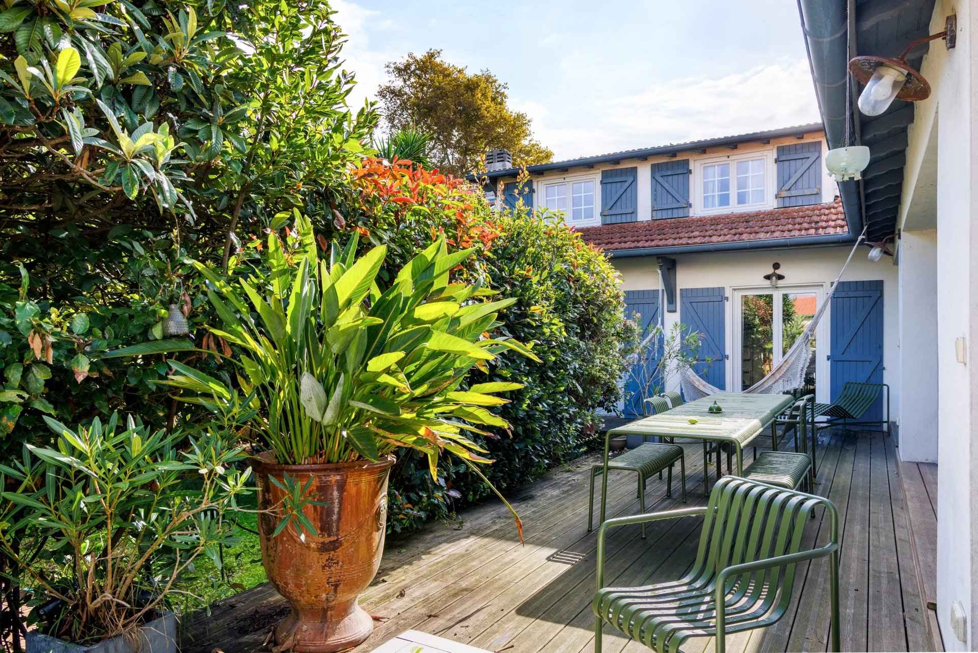 9286a5ed2c9ed5a95377ee976885c934 46e5893716 1920 original - Attribut alt par défaut.