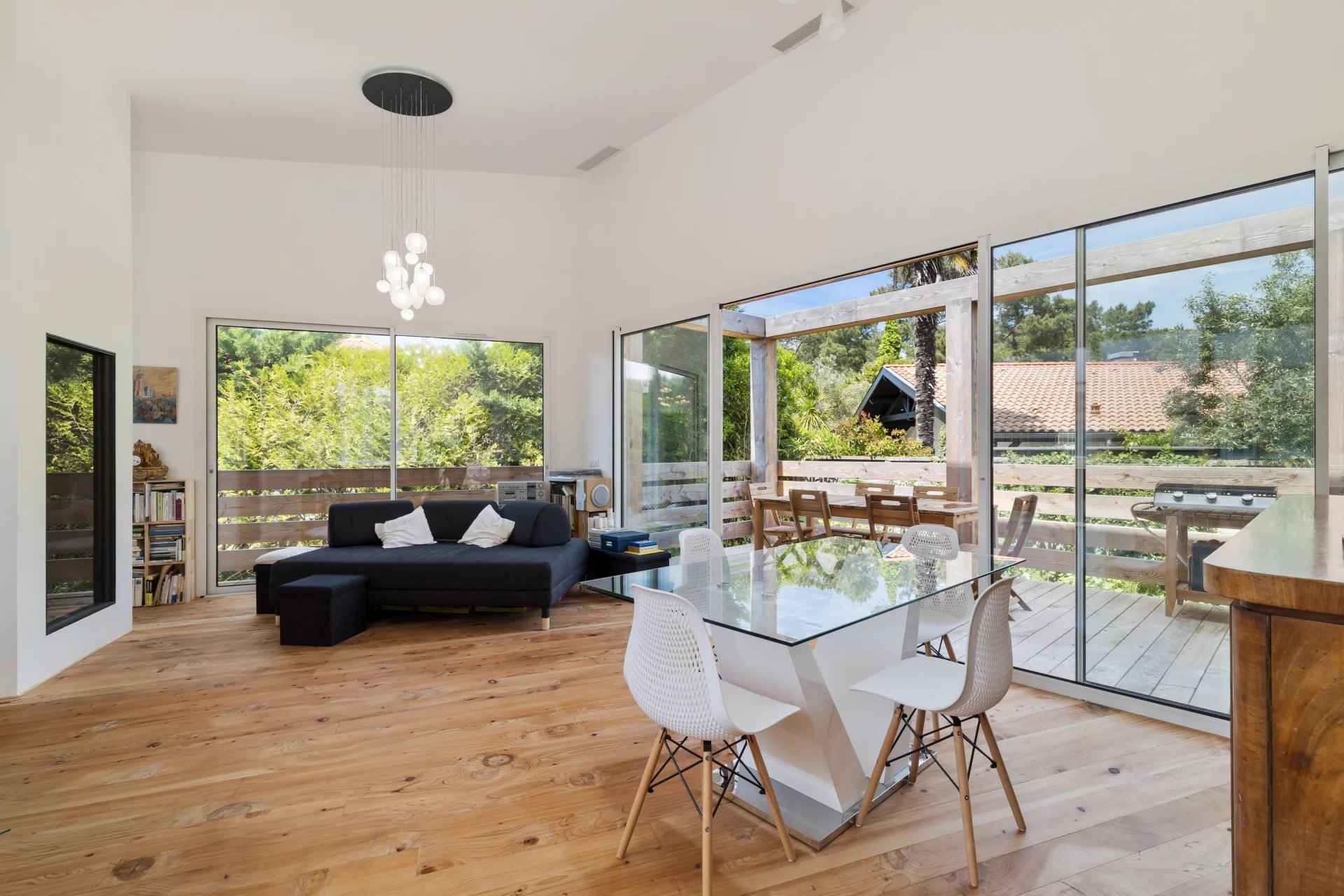 10055a3abc0e5cdbf257d91a9d758051 81f45f07dc 1920 original - Translation missing: en.helpers.application.image_tag.default_alt