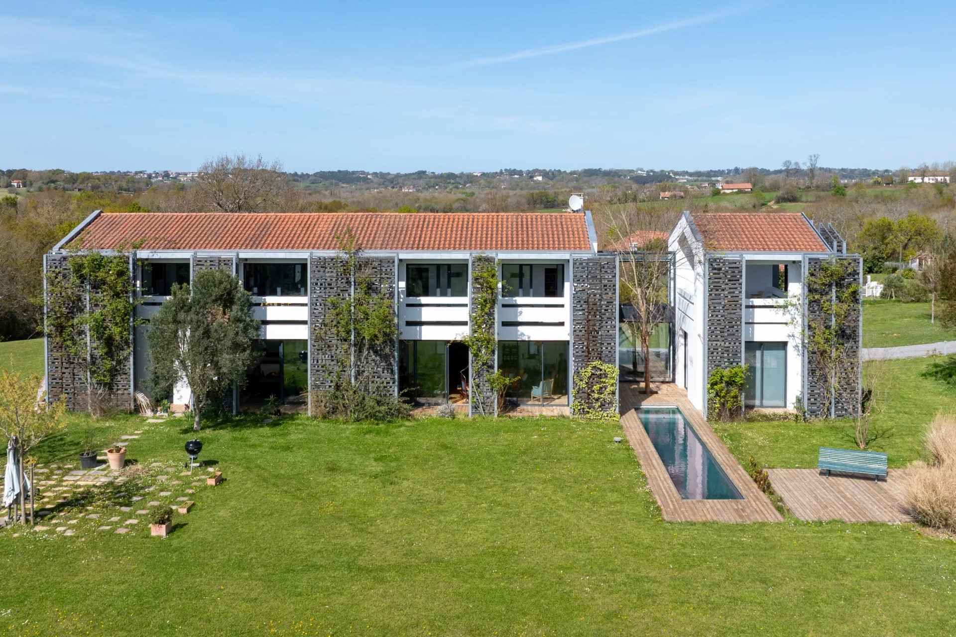 63dc48df4a9444779325a42e6700ad9c 2571fb9c73 1920 original - Attribut alt par défaut.