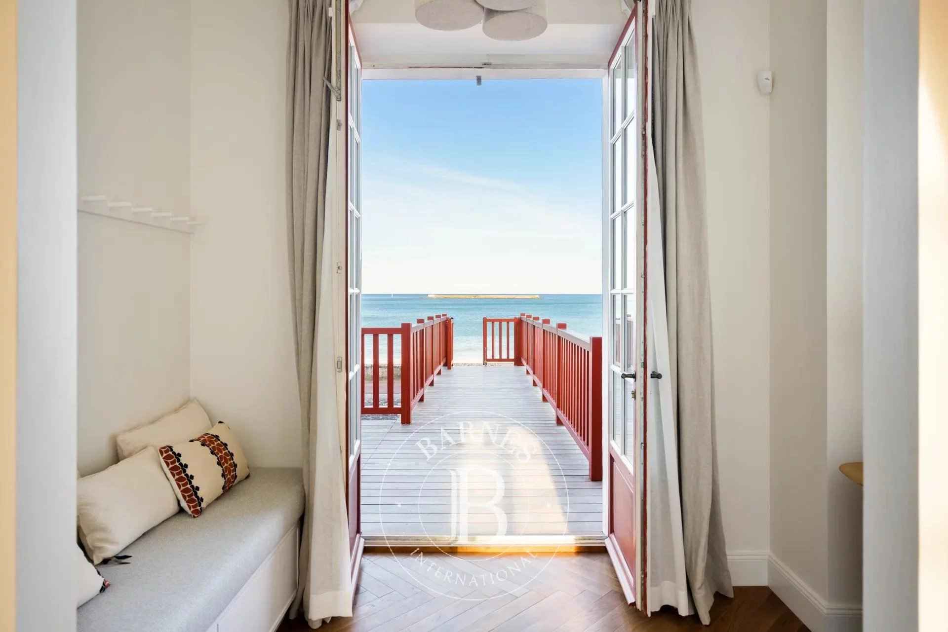 D2c958fbe88721a1e2e2f0c806e48f67 8c0239c132 1920 original - Attribut alt par défaut.