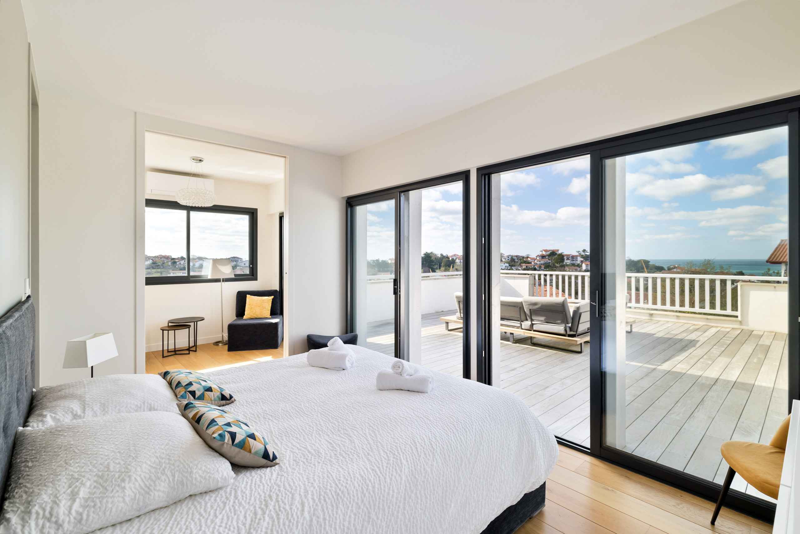 168095015632be1988d75be7ebb9642b7739c63a74 - Translation missing: en.helpers.application.image_tag.default_alt