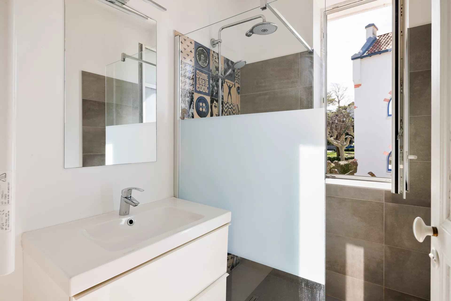 F0c45516fb208b9d2ed882493a495e09 702f59ab84 1920 original - Attribut alt par défaut.