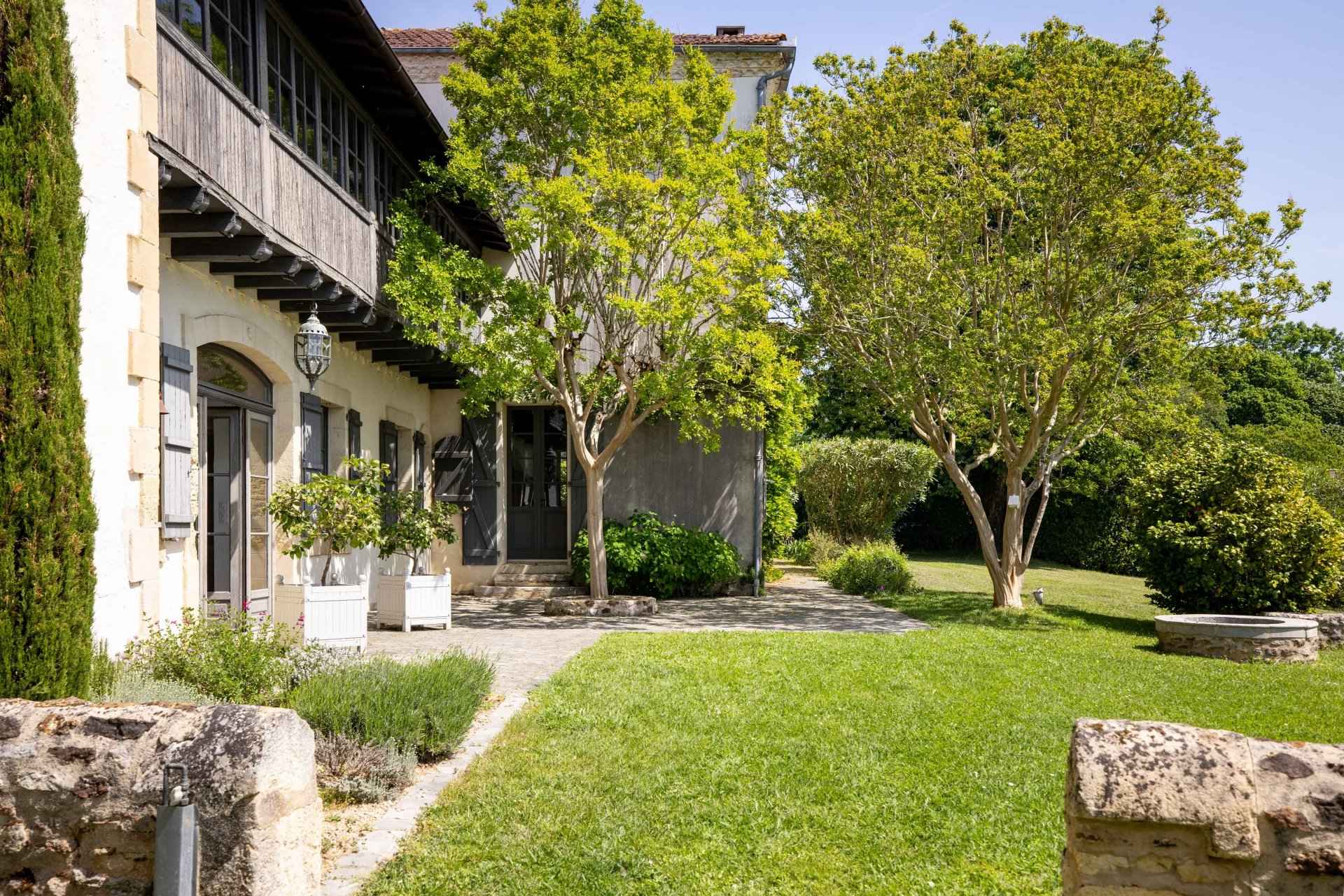 112ec669bc0ea59909c26a083af9e879 d23a6010f3 1920 original - Translation missing: en.helpers.application.image_tag.default_alt