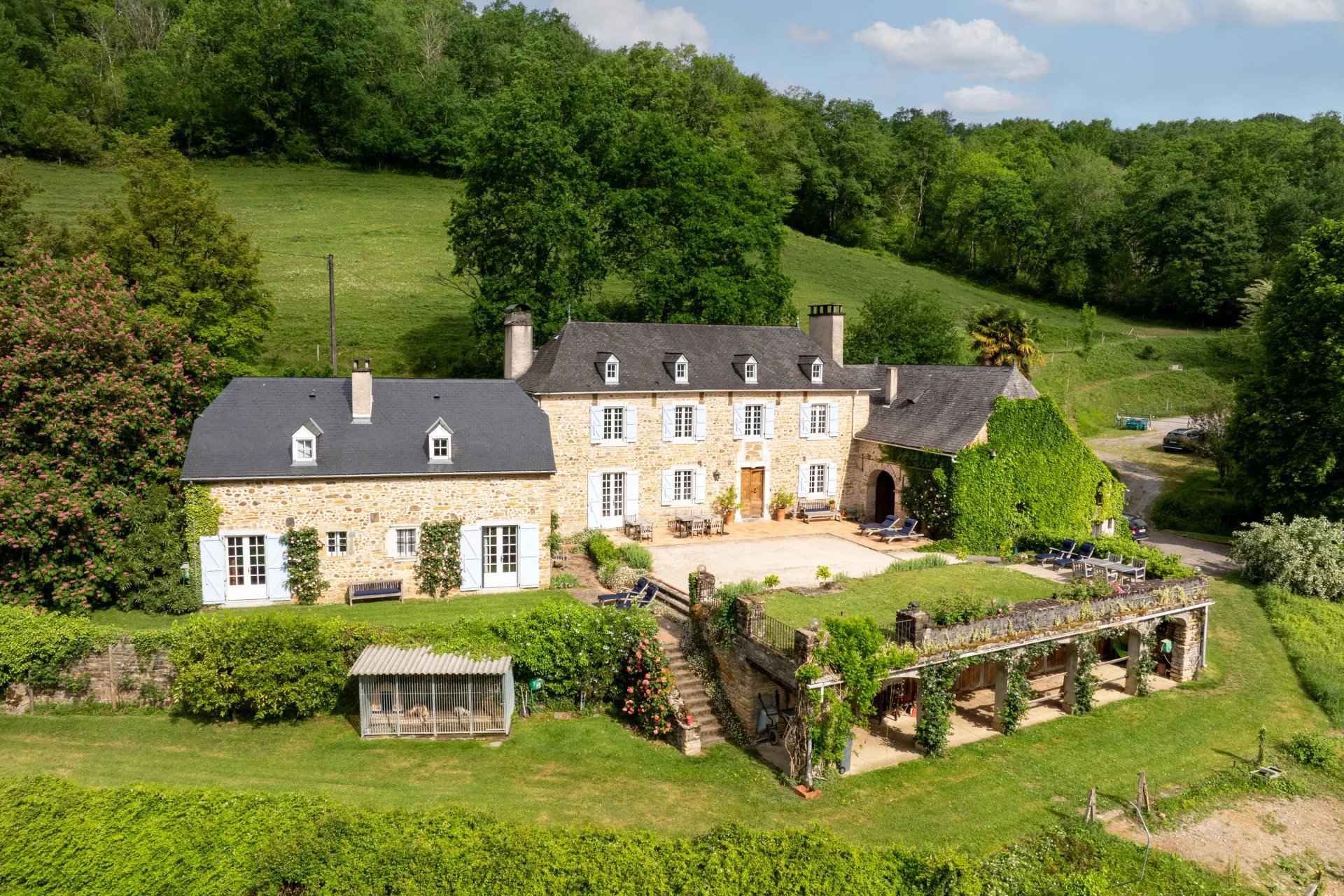 B32613adcbacab2c813b2147a10fcf51 c42c8d6207 1920 original - Attribut alt par défaut.