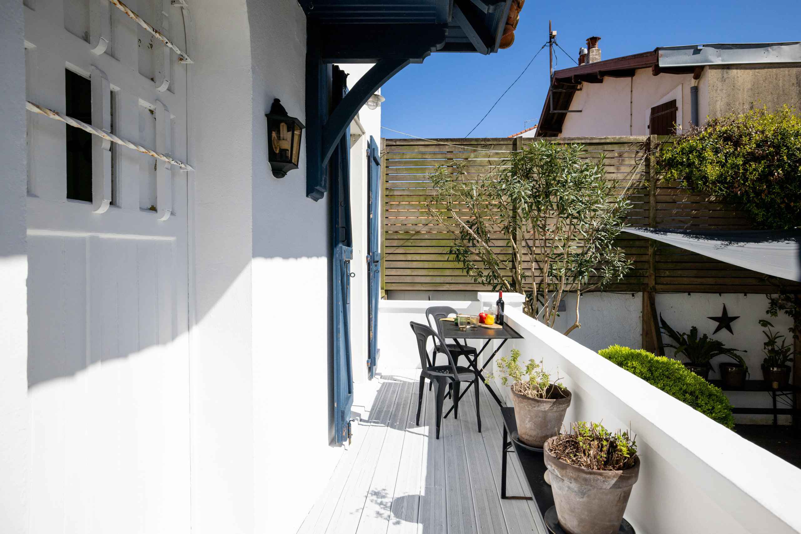 1776787728467e757028c74164545226cb2572527f - Attribut alt par défaut.