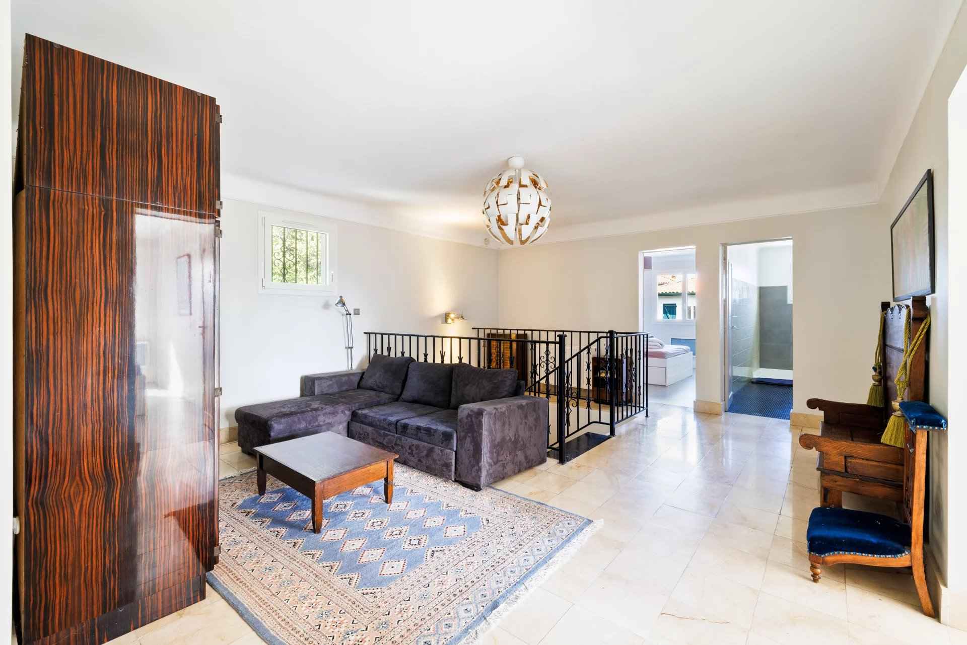 Ddda56e884c6972e52d7b986385bbecb e47dbe6a3b 1920 original - Attribut alt par défaut.