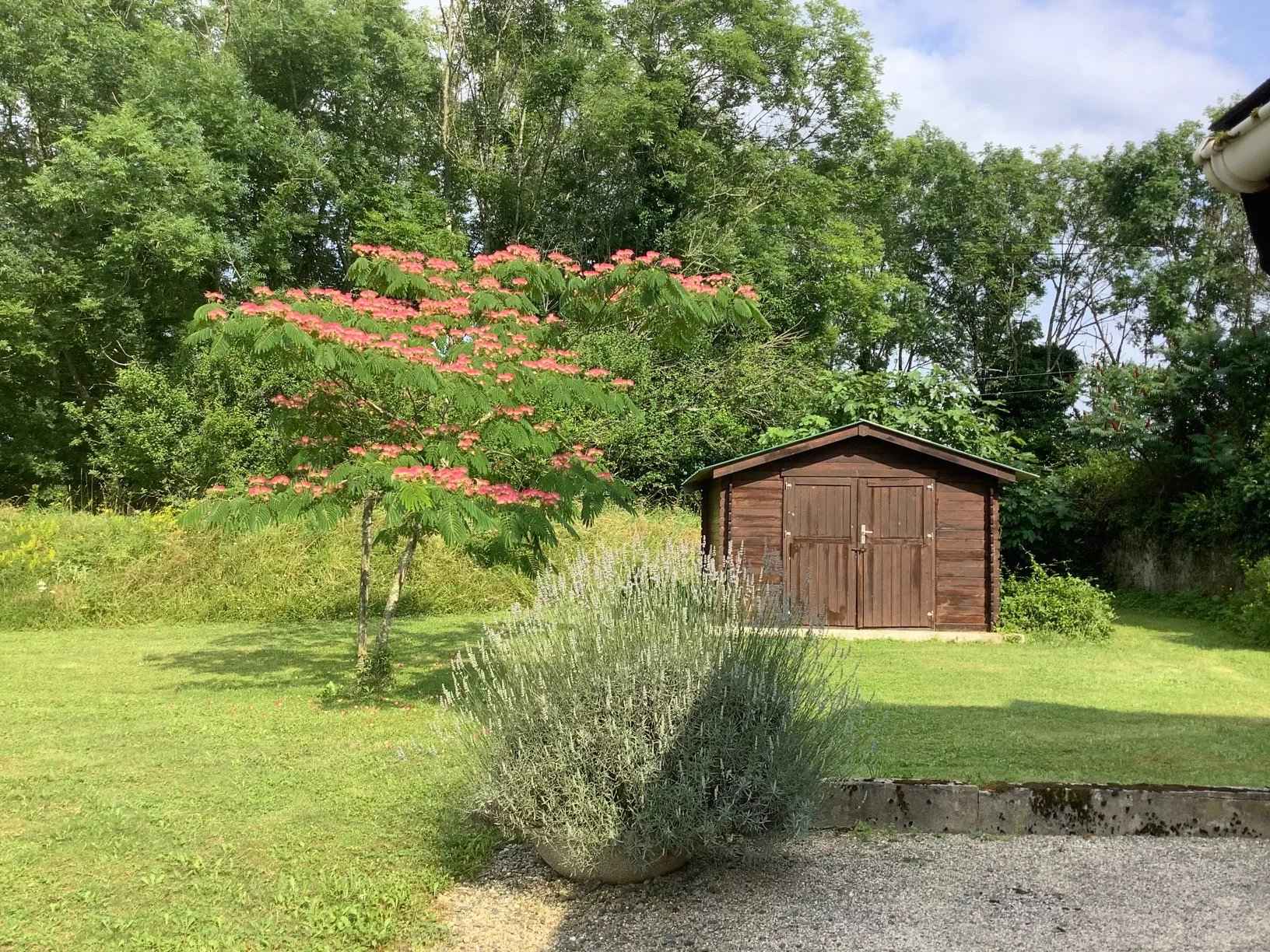 60481bab2078f8ad61a45a86a1019a2e a96cf71cbc 1632 original - Attribut alt par défaut.