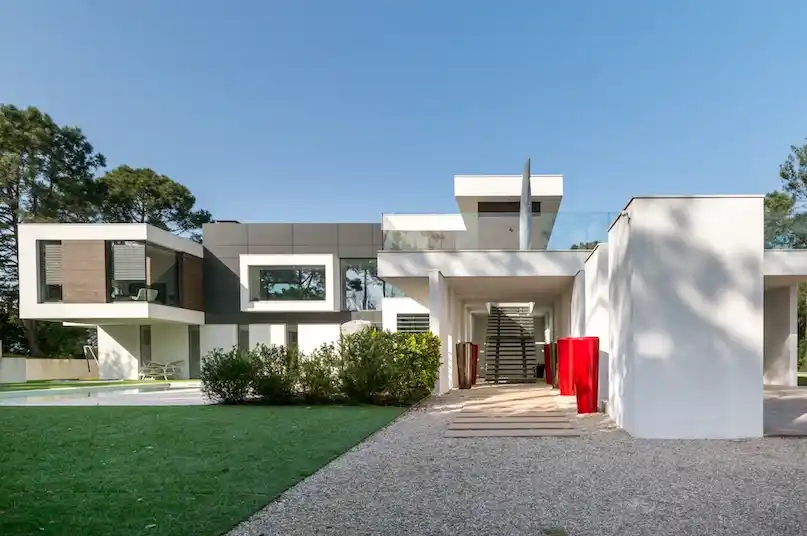 Maison moderne contemporaine à vendre sur la Côte Basque Maison moderne contemporaine à vendre sur la Côte Basque